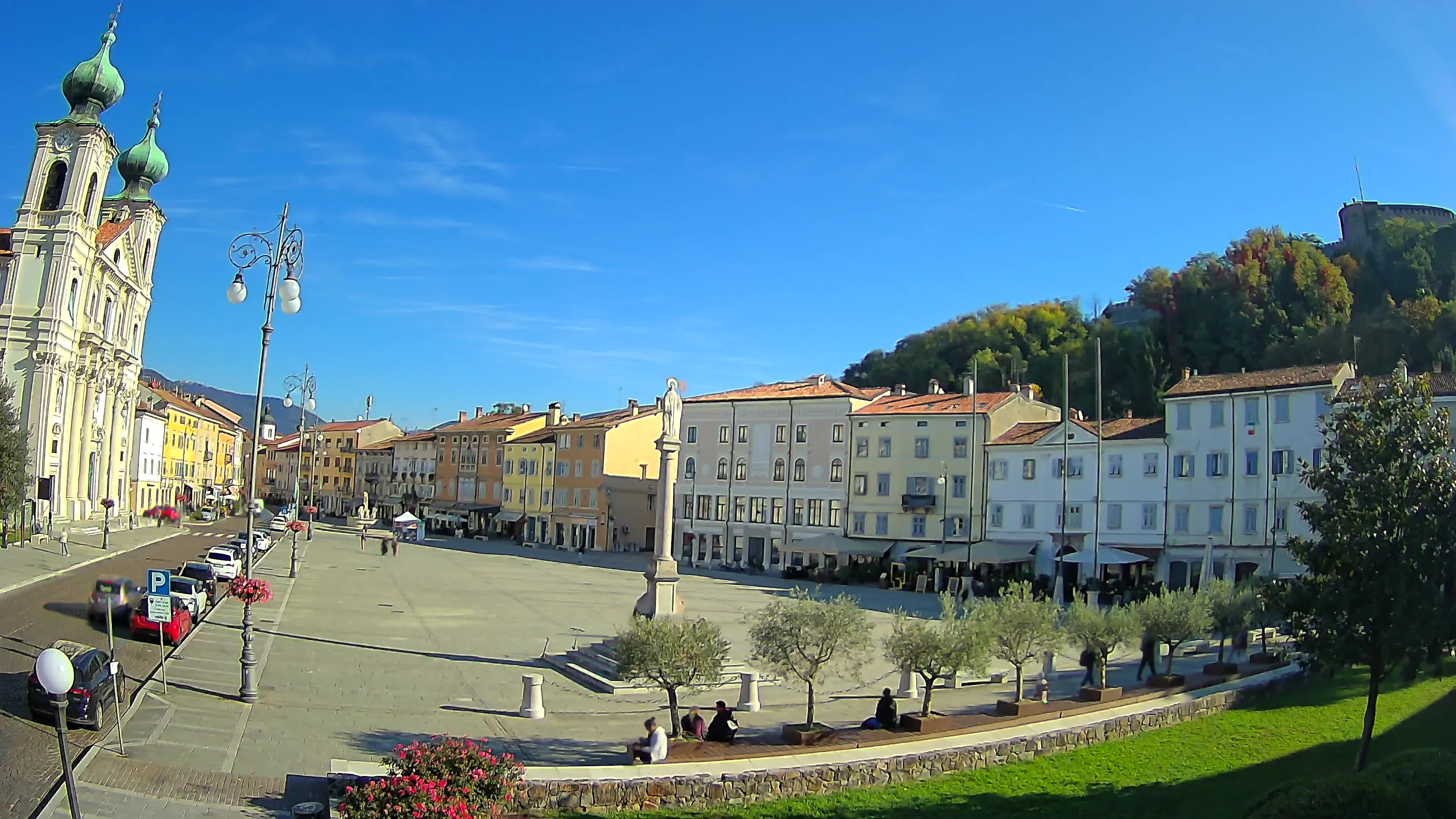 Gorizia Piazza della Vittoria e chiesa di S. Ignazio