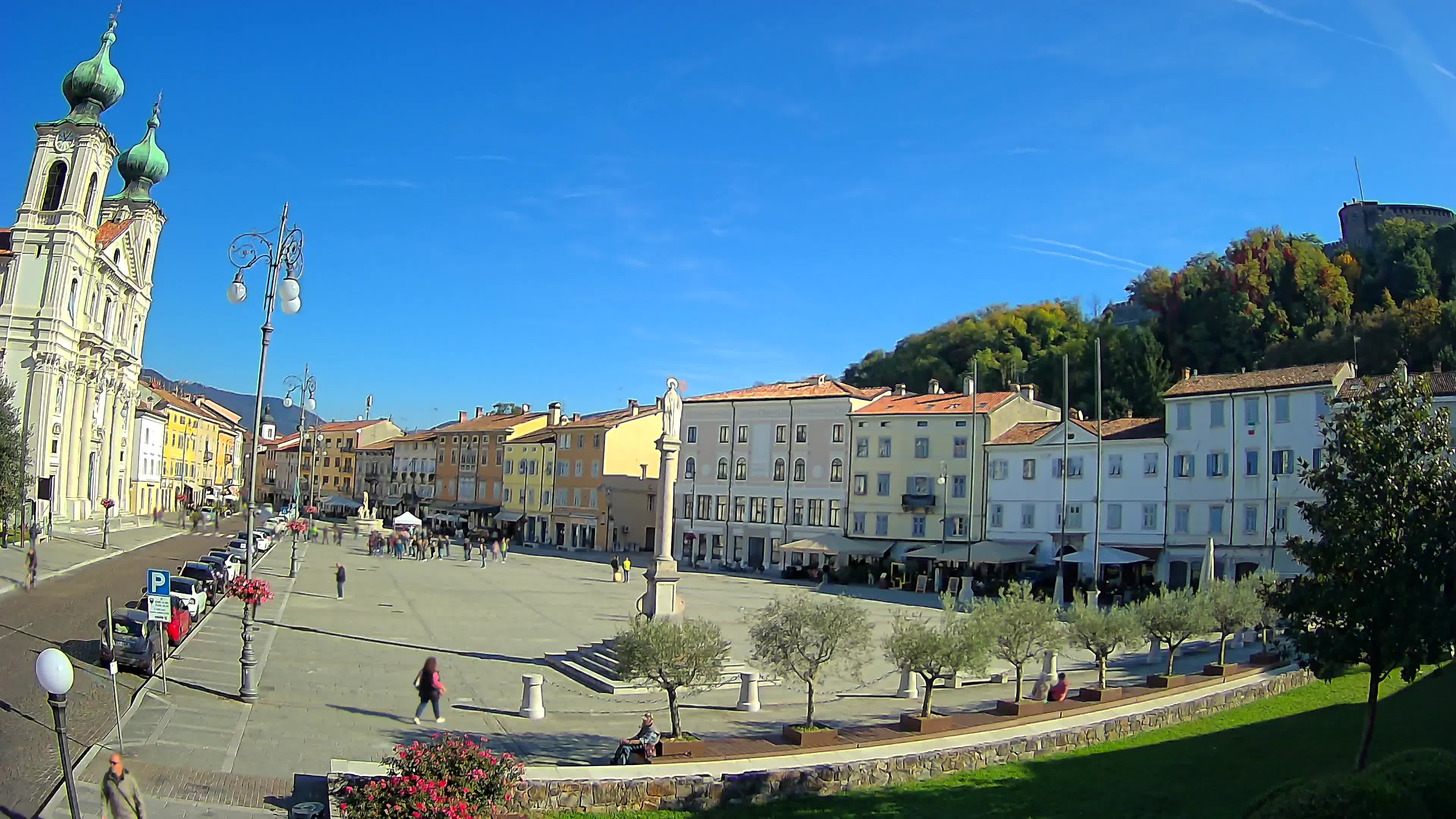 Gorizia – Plaza Vittoria – iglesia de San Pedro. Ignacio
