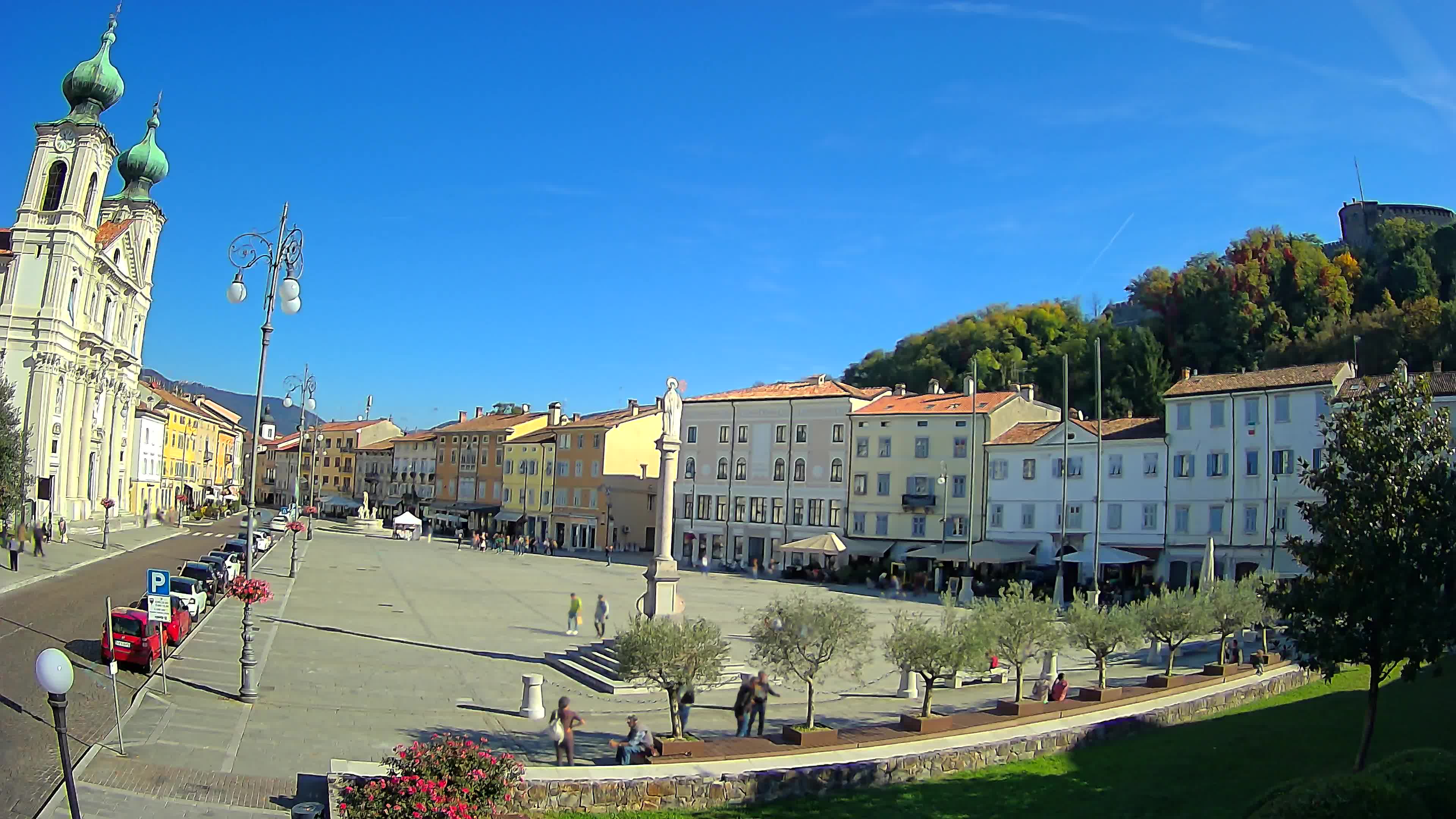 Gorizia Piazza della Vittoria e chiesa di S. Ignazio