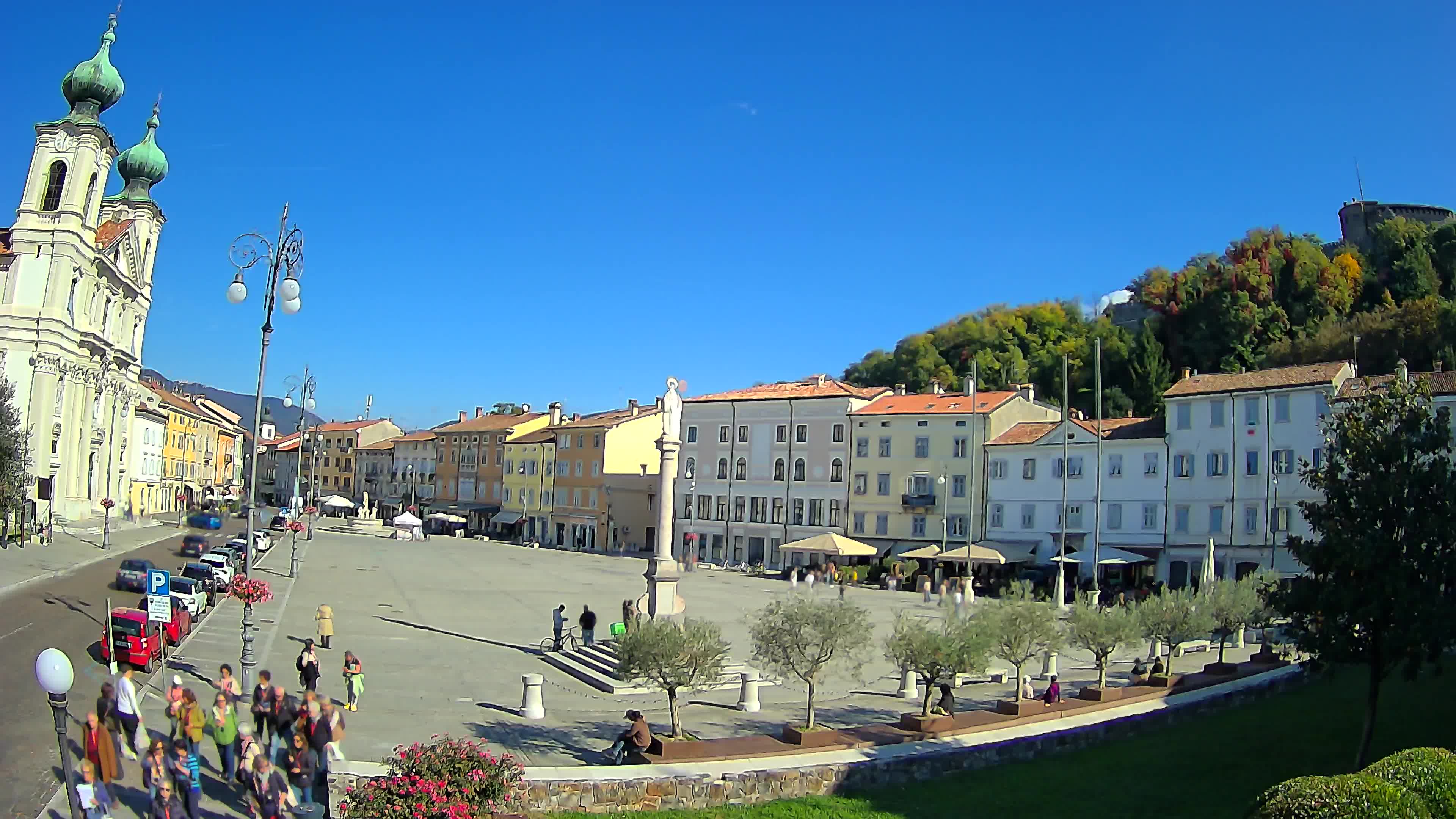 Gorizia – Plaza Vittoria – iglesia de San Pedro. Ignacio