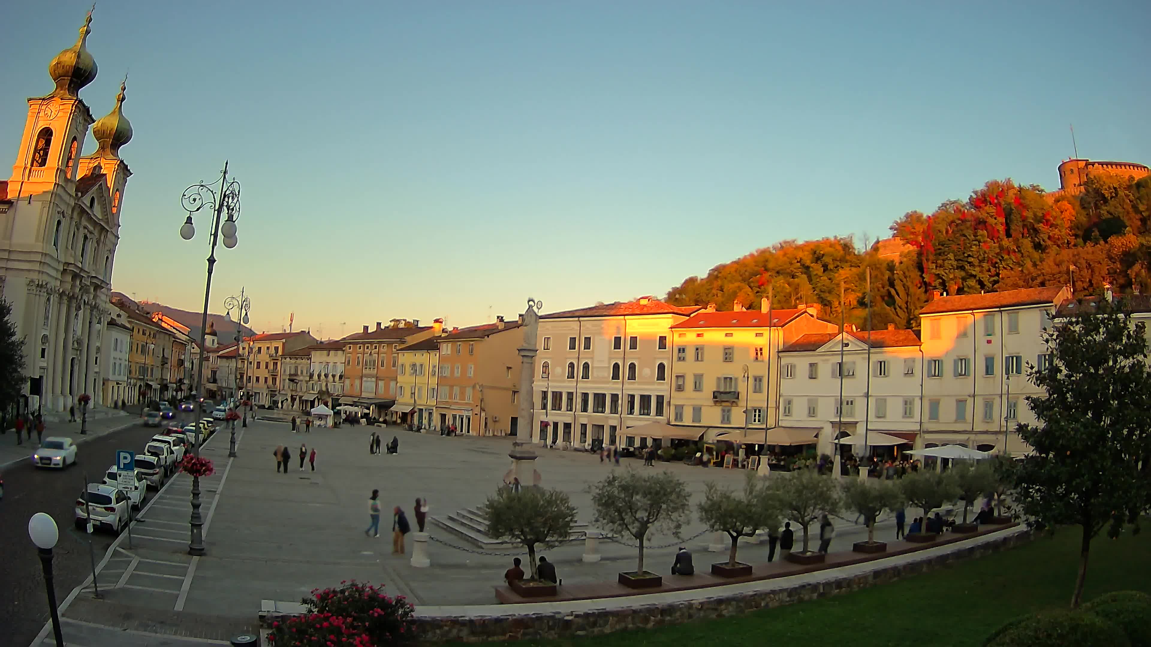 Gorizia – Plaza Vittoria – iglesia de San Pedro. Ignacio