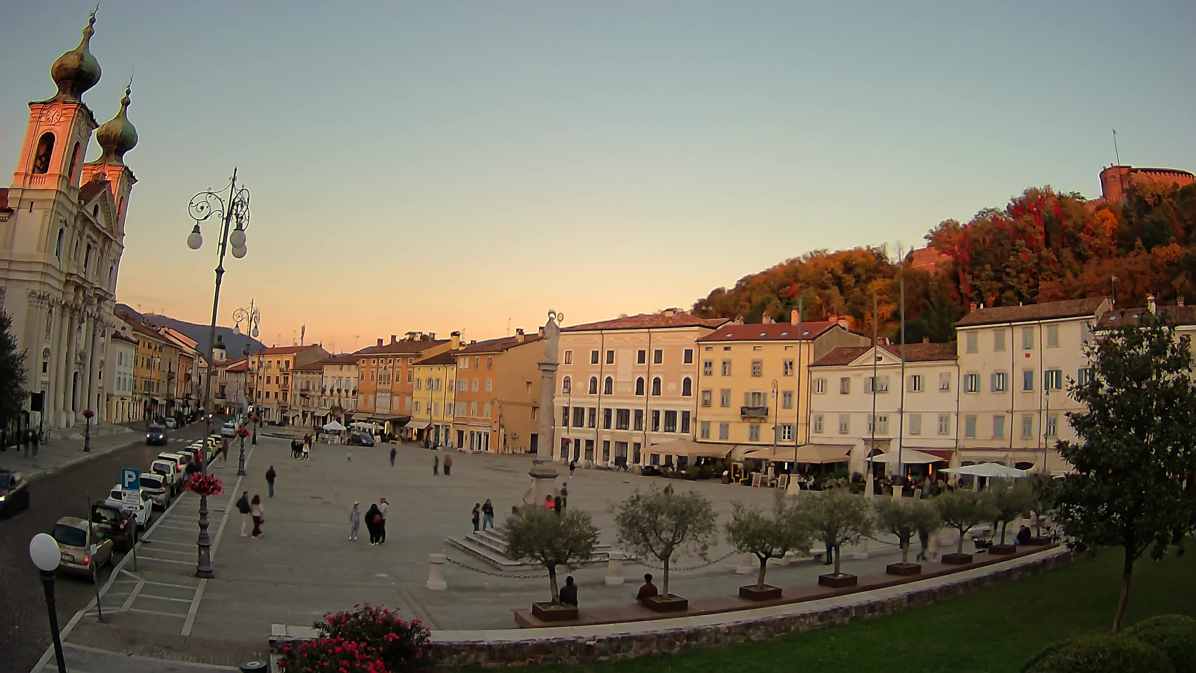 Gorizia – Plaza Vittoria – iglesia de San Pedro. Ignacio