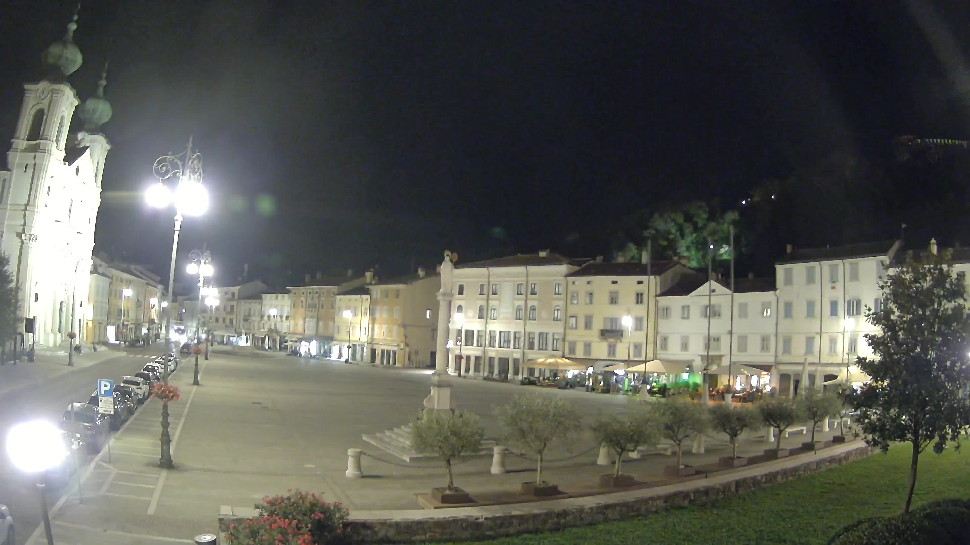 Gorizia – Plaza Vittoria – iglesia de San Pedro. Ignacio
