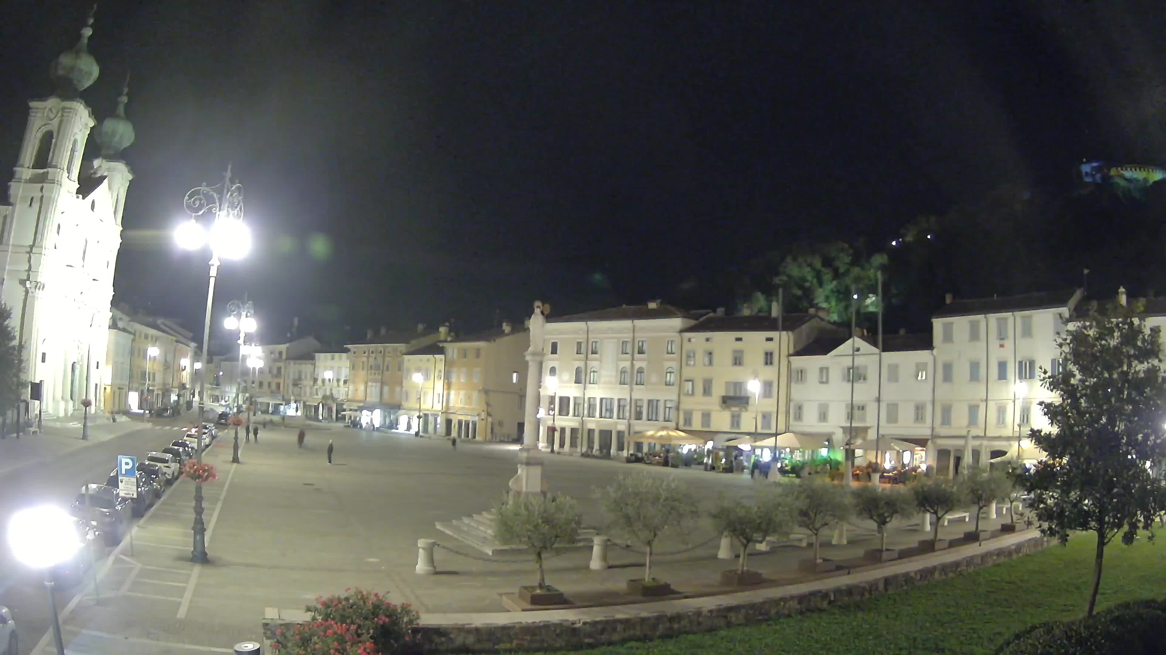 Kamera Gorica Travnik in cerkev sv. Ignacija