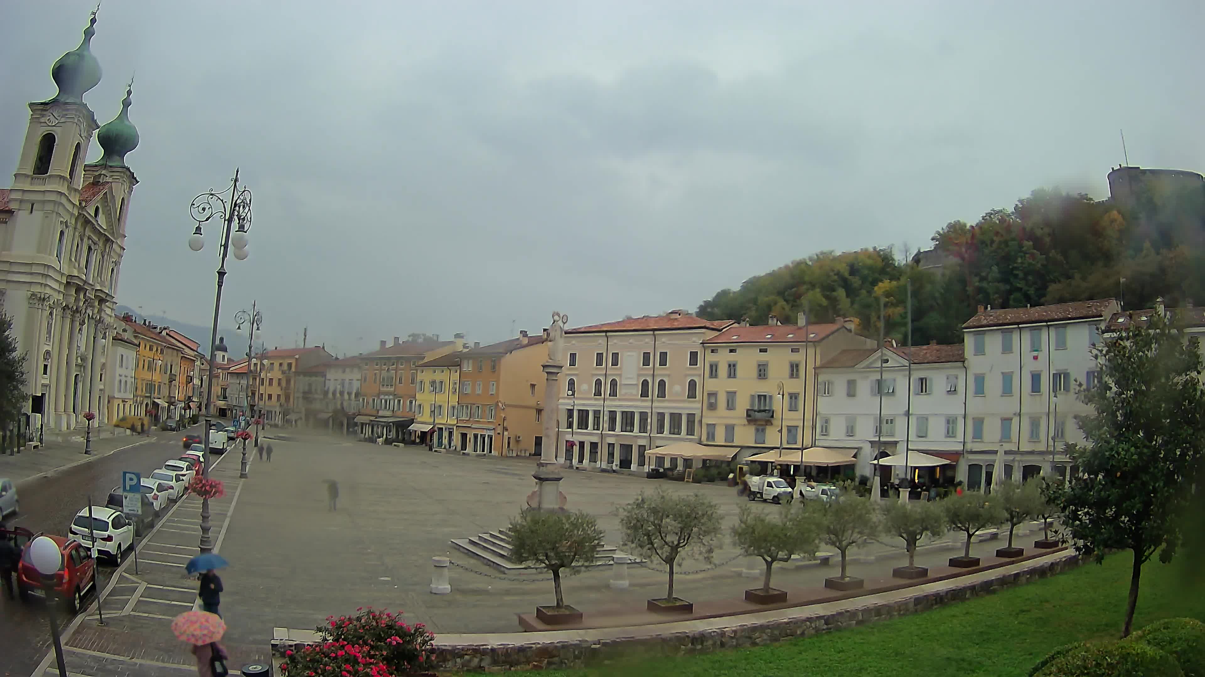 Gorizia – Plaza Vittoria – iglesia de San Pedro. Ignacio