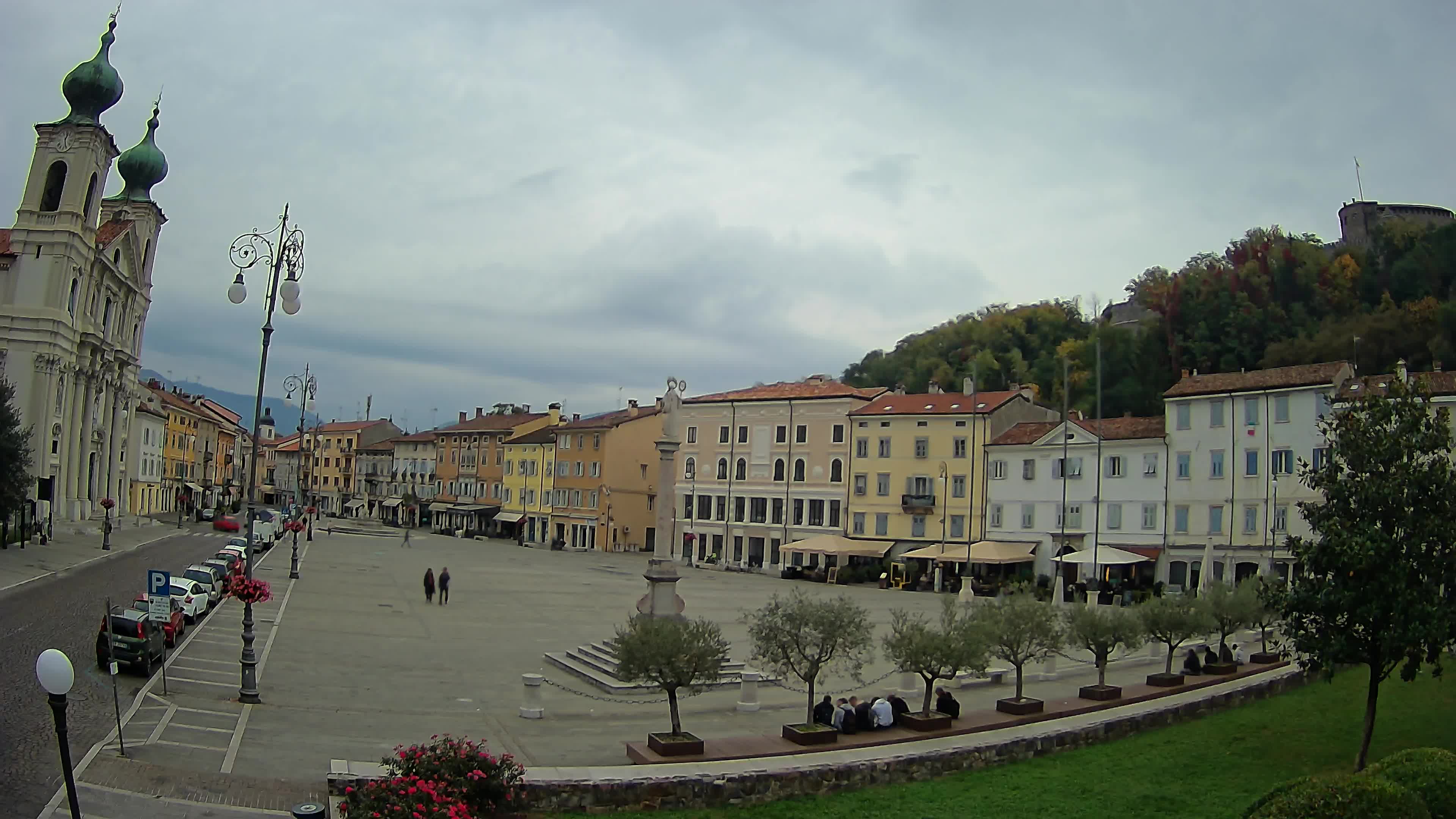 Gorizia Piazza della Vittoria e chiesa di S. Ignazio