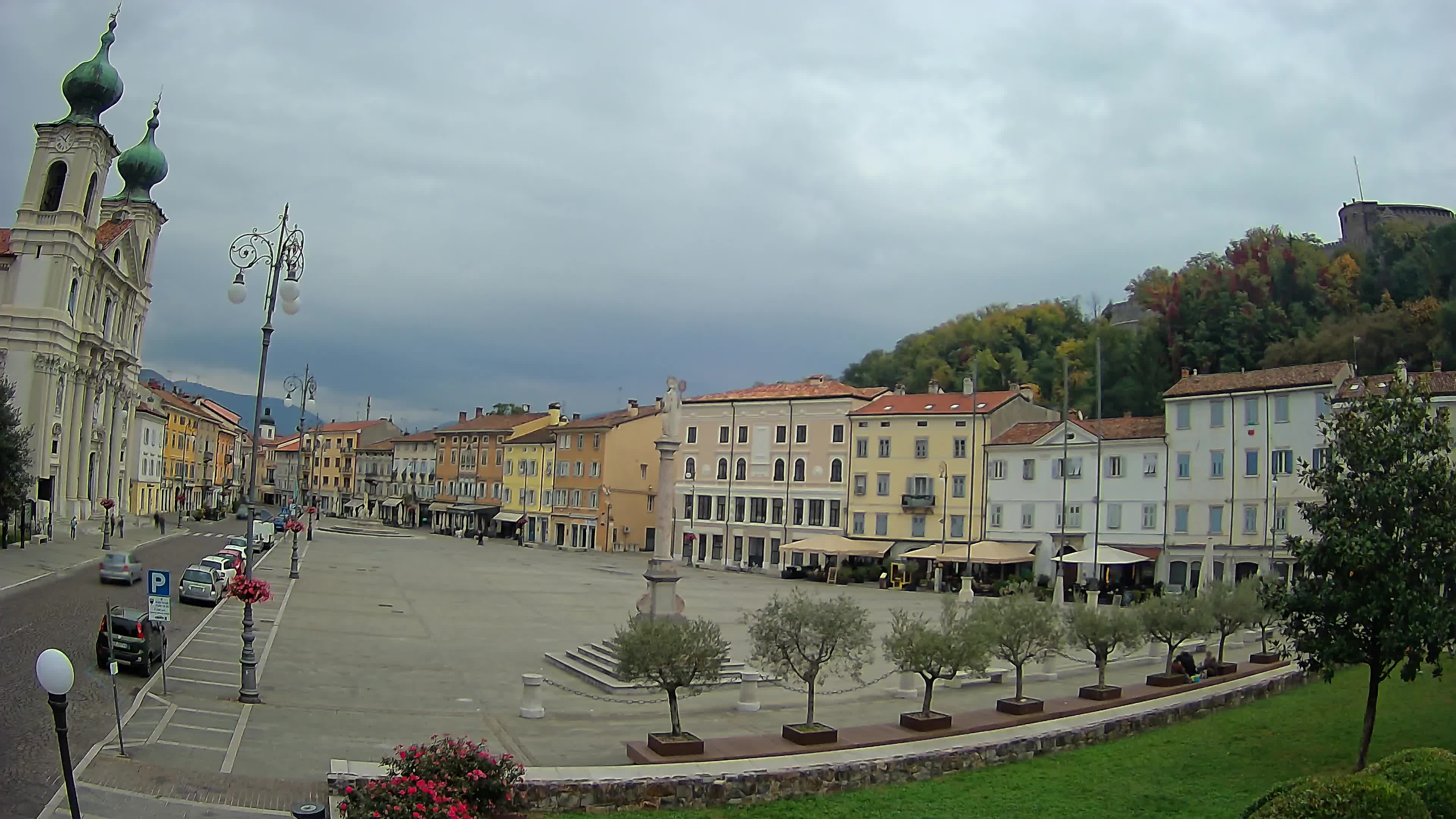 Gorizia – Plaza Vittoria – iglesia de San Pedro. Ignacio