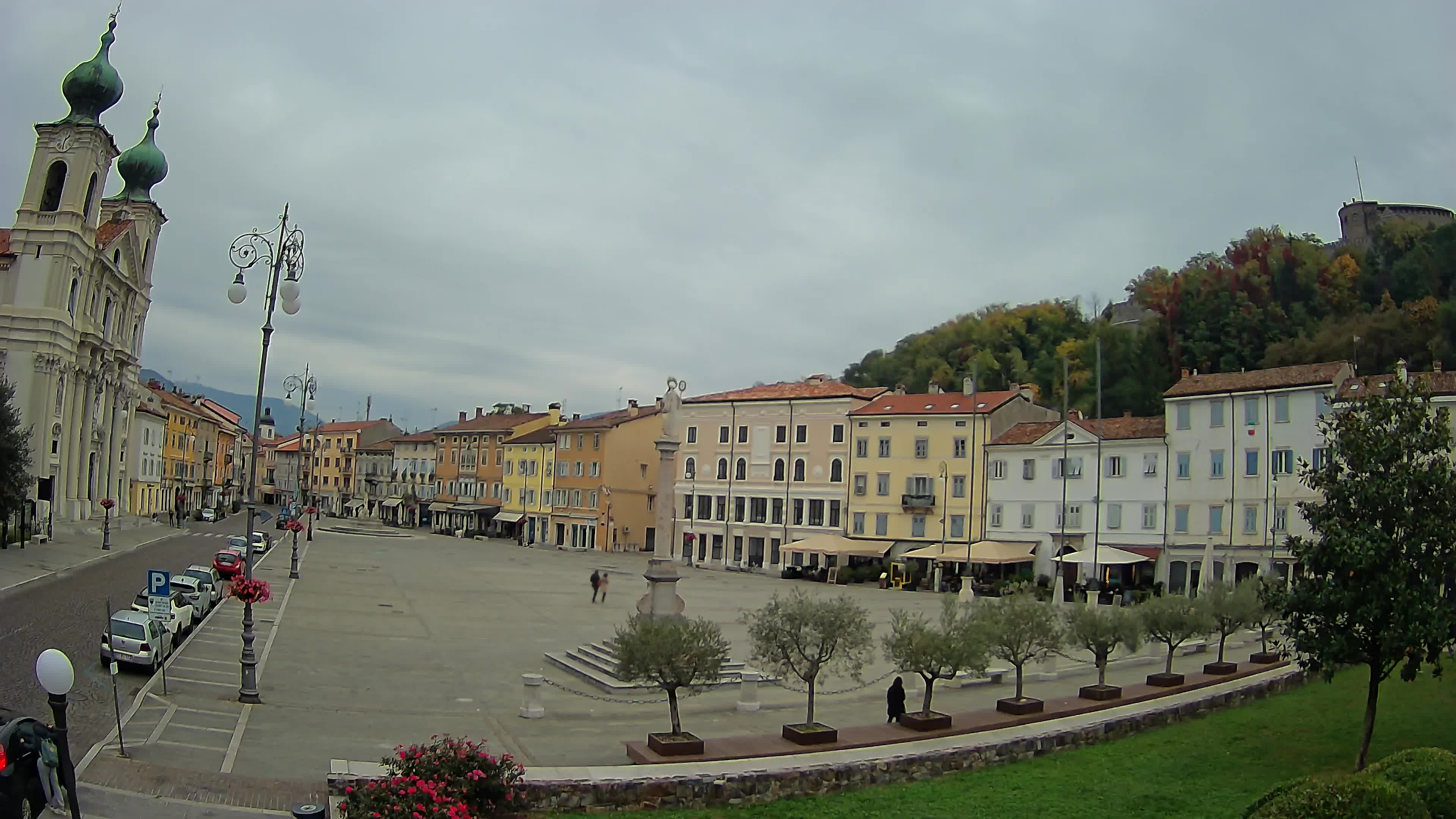Gorizia – Plaza Vittoria – iglesia de San Pedro. Ignacio