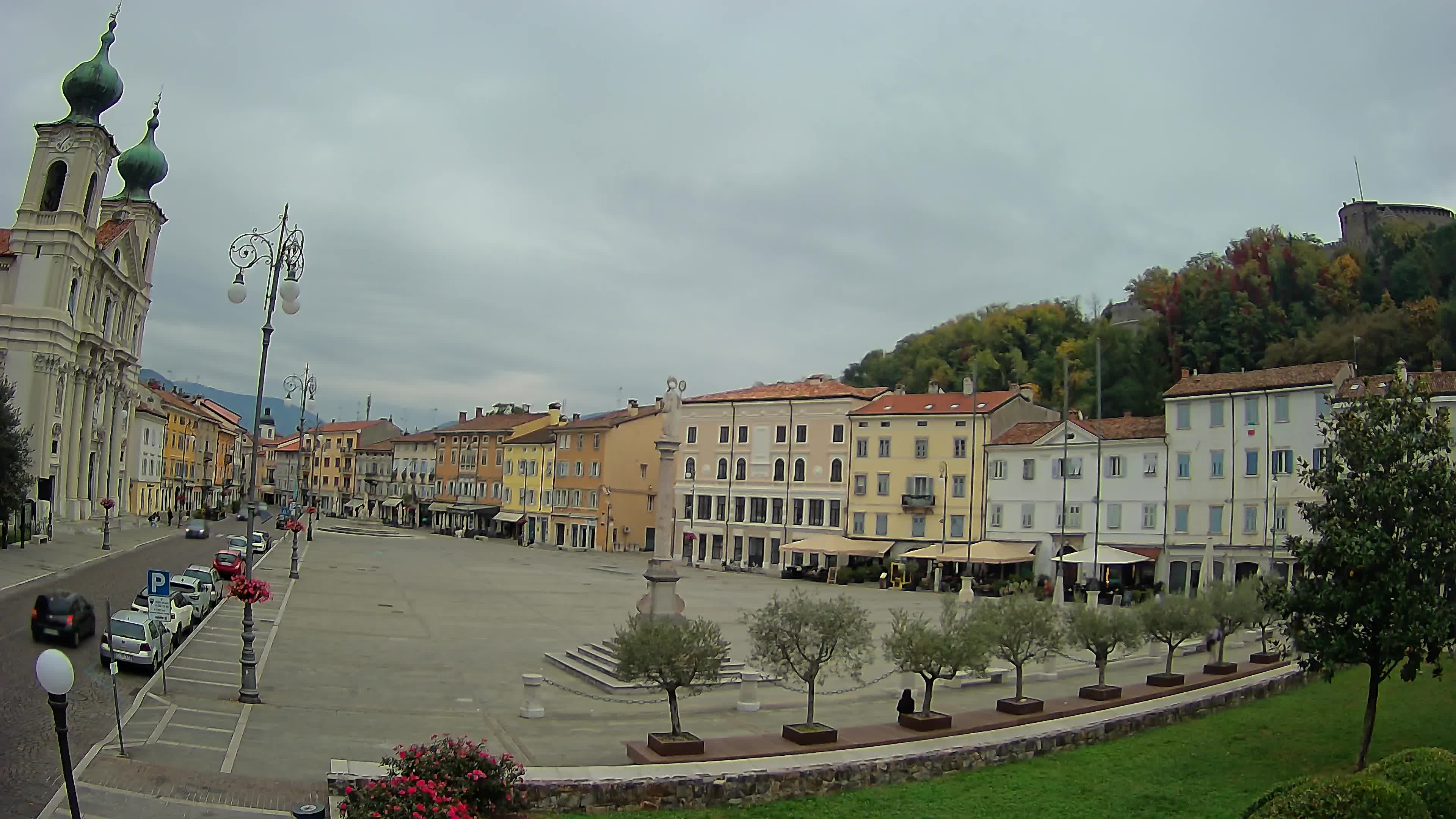 Gorizia – Plaza Vittoria – iglesia de San Pedro. Ignacio