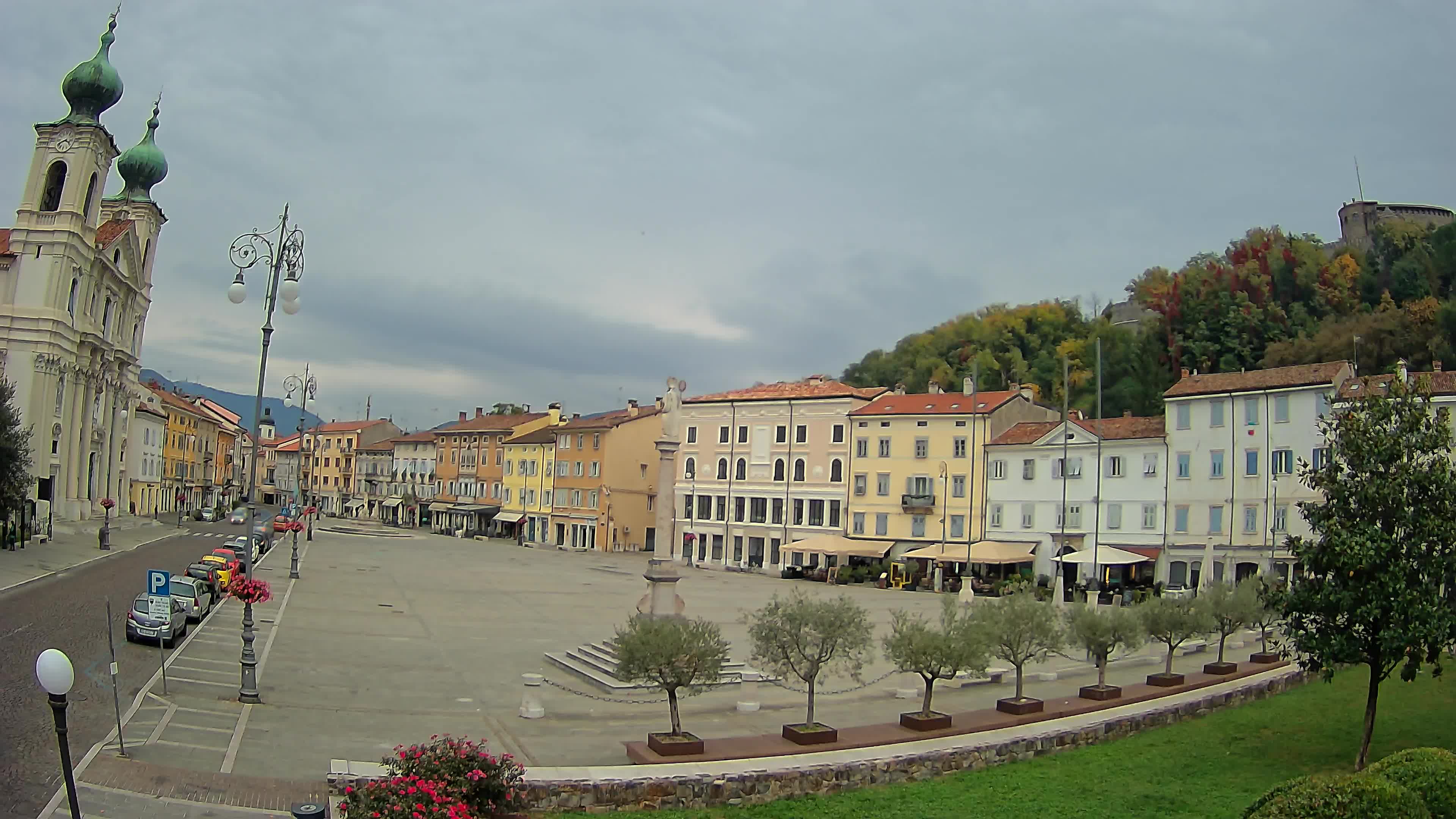 Gorizia – Plaza Vittoria – iglesia de San Pedro. Ignacio