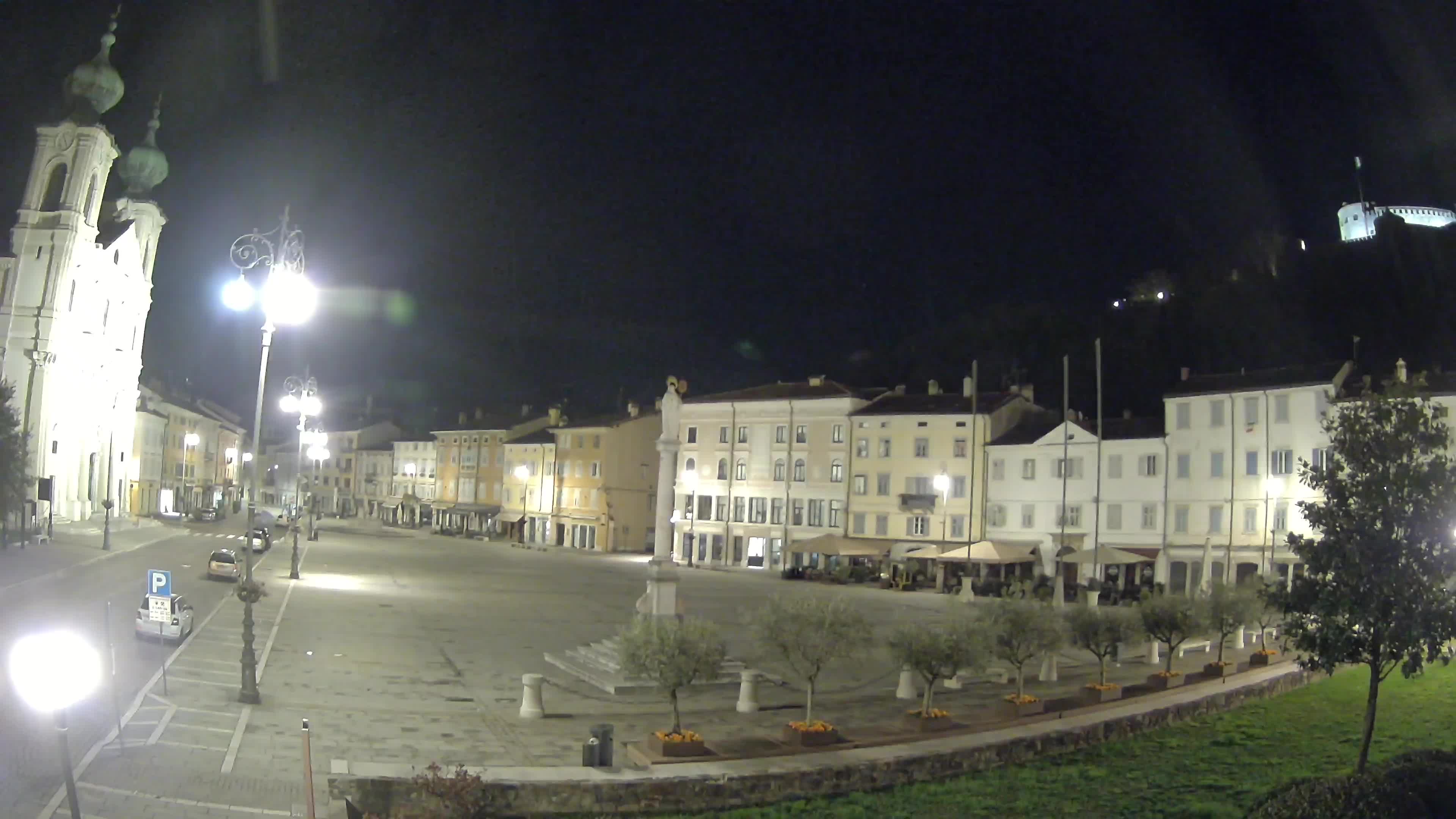 Gorizia – Plaza Vittoria – iglesia de San Pedro. Ignacio