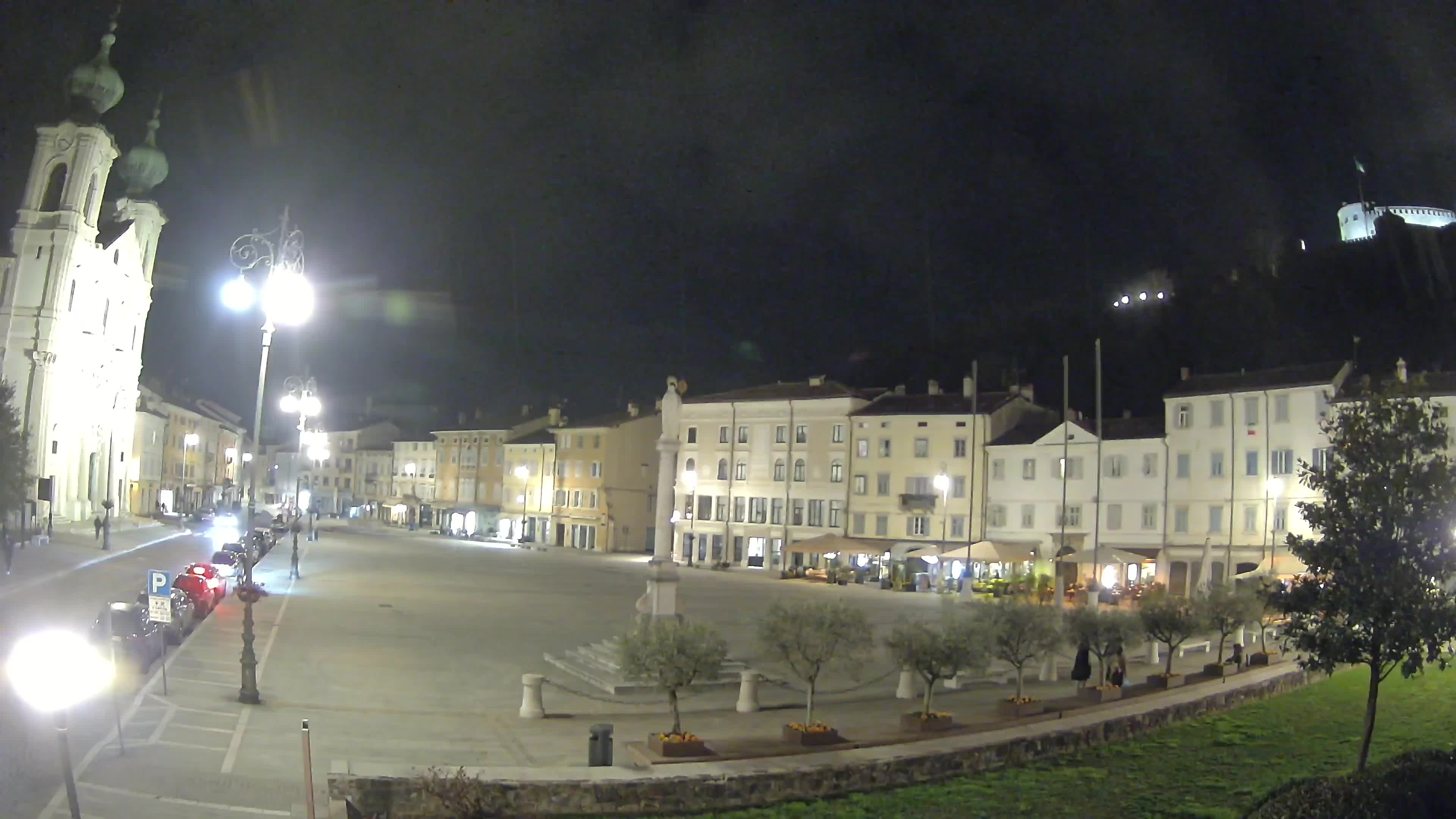 Gorizia Piazza della Vittoria e chiesa di S. Ignazio