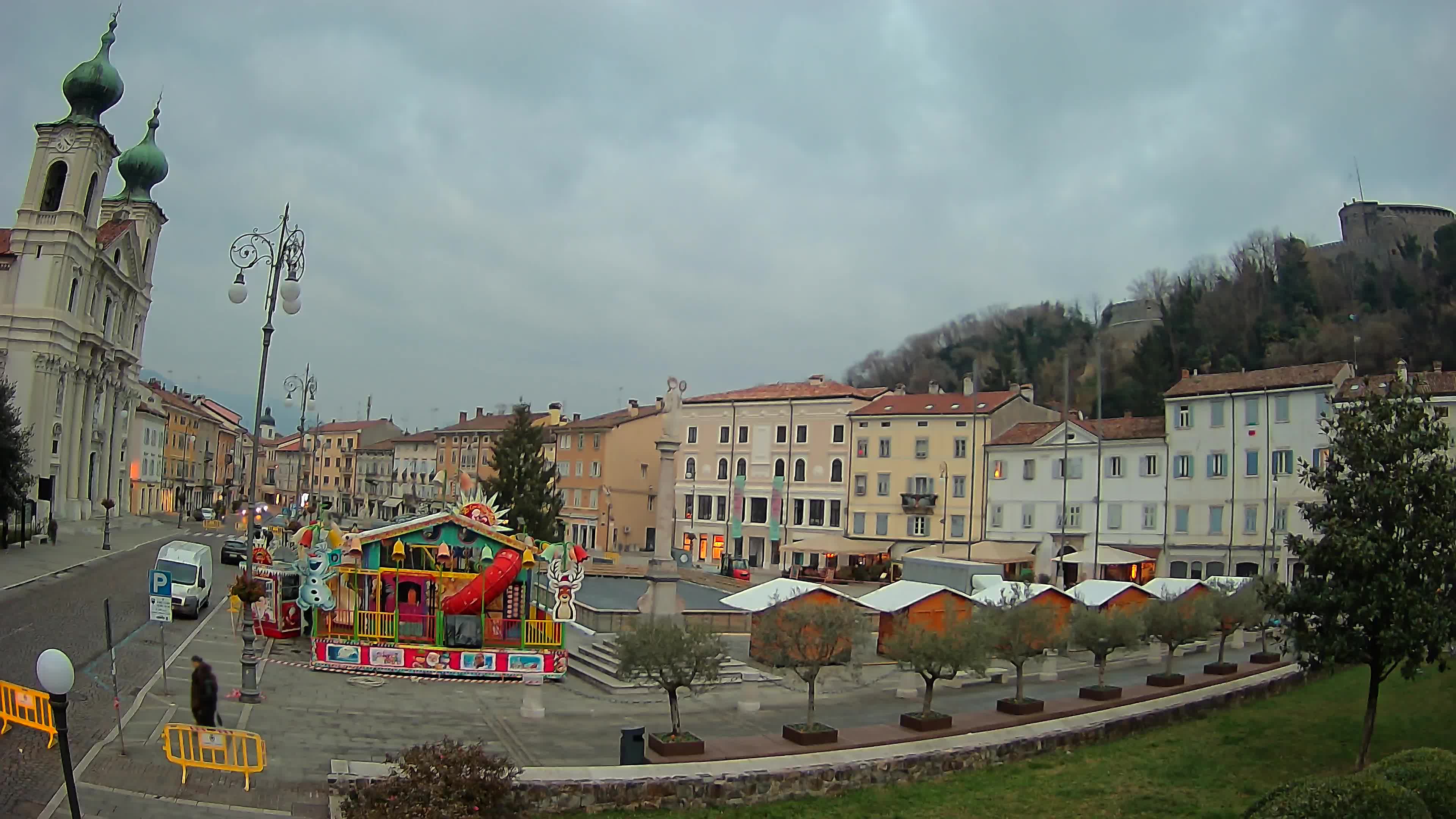 Webcam Gorizia Vittoria square – Church of st. Ignazio