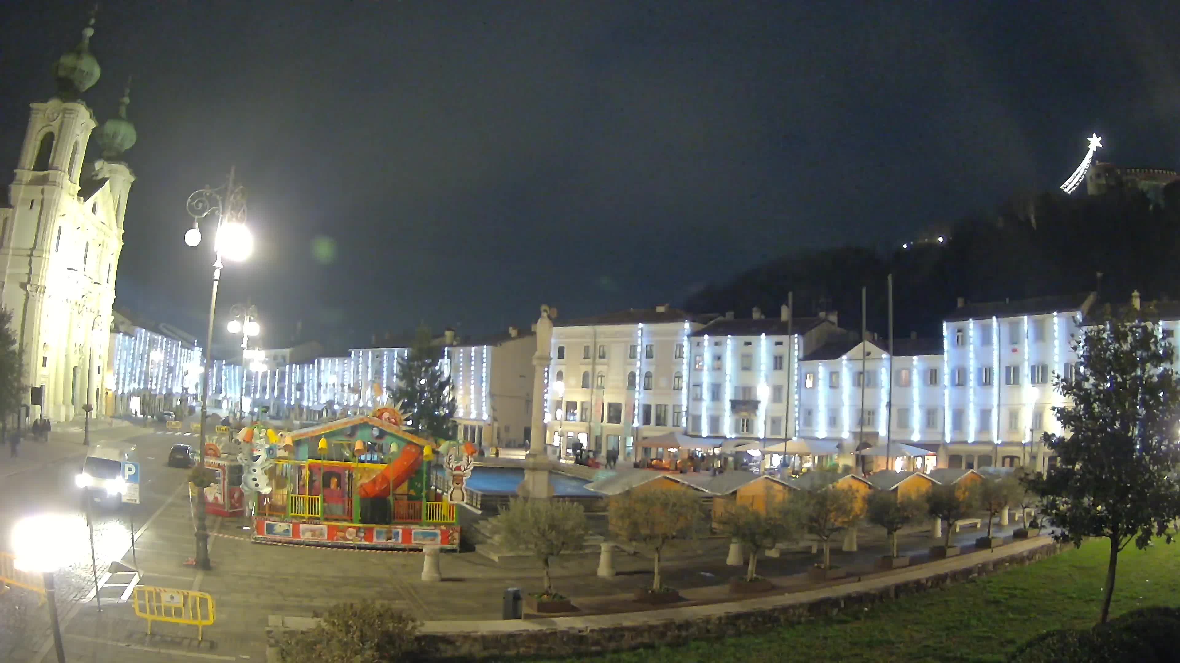 Gorizia Piazza della Vittoria e chiesa di S. Ignazio