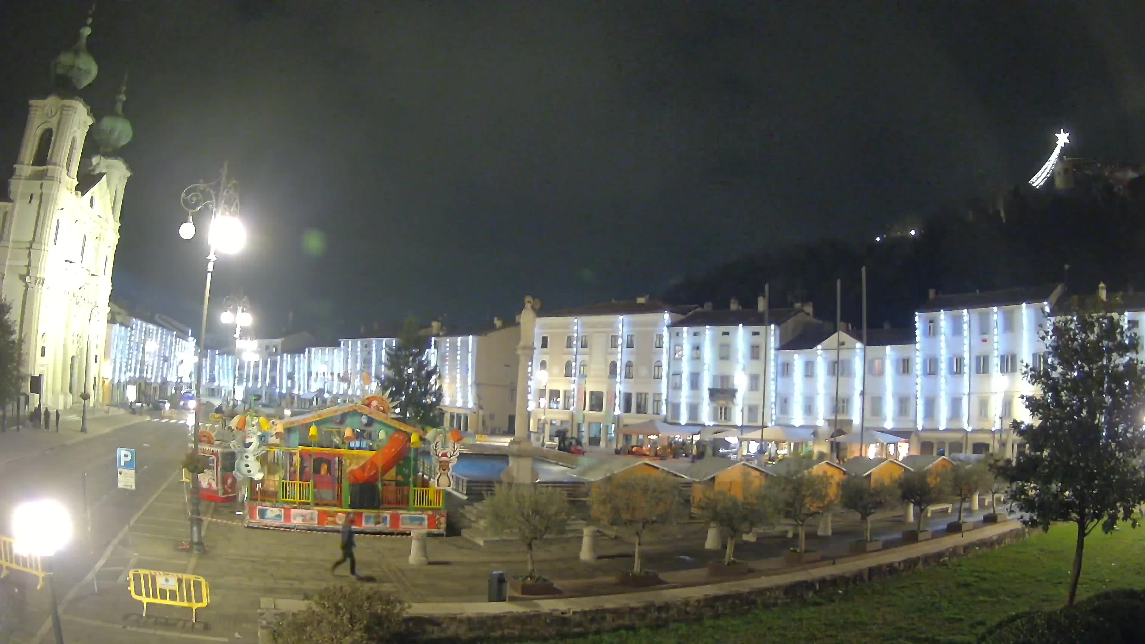 Gorizia Piazza della Vittoria e chiesa di S. Ignazio
