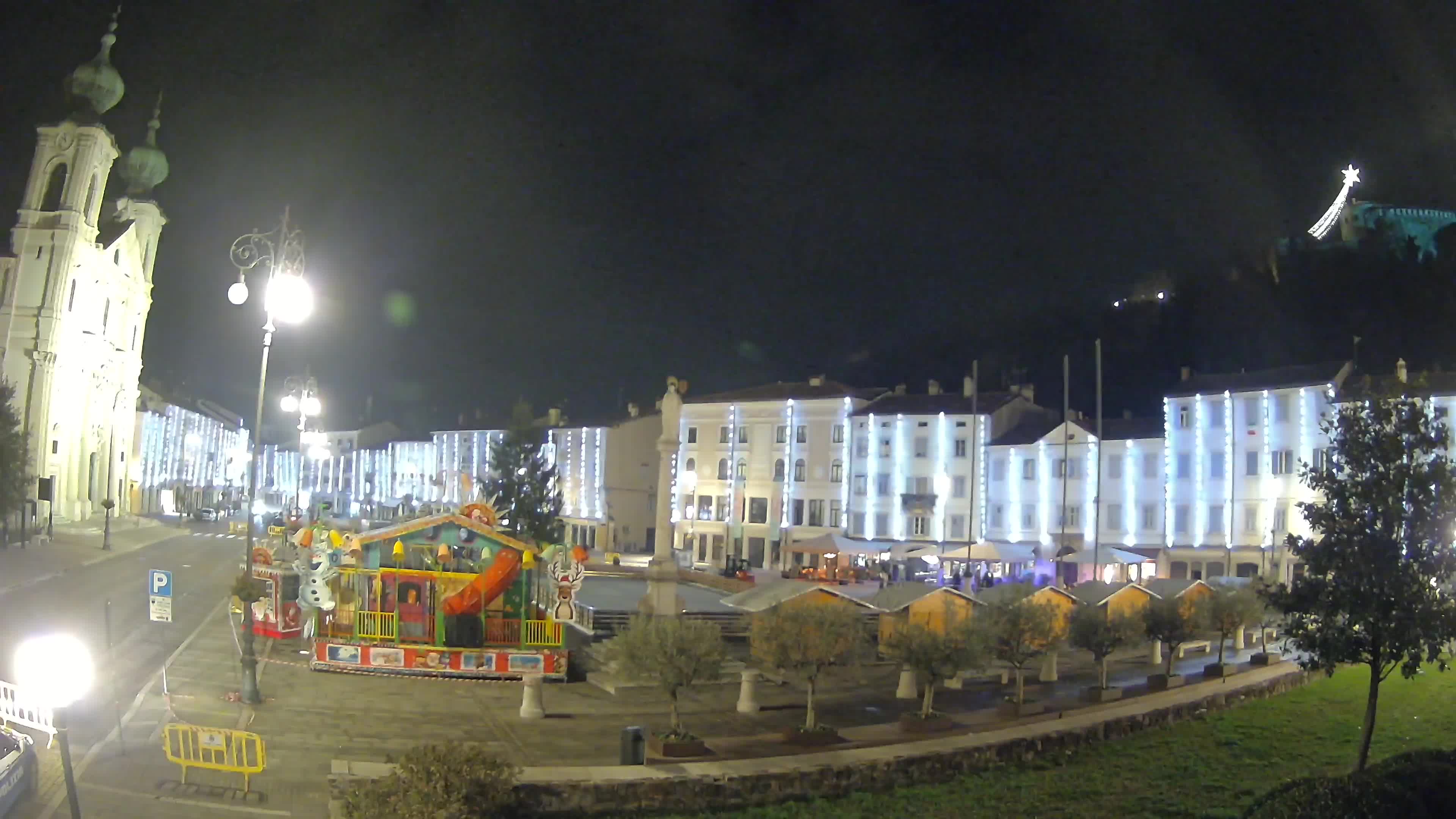 Gorizia Piazza della Vittoria e chiesa di S. Ignazio