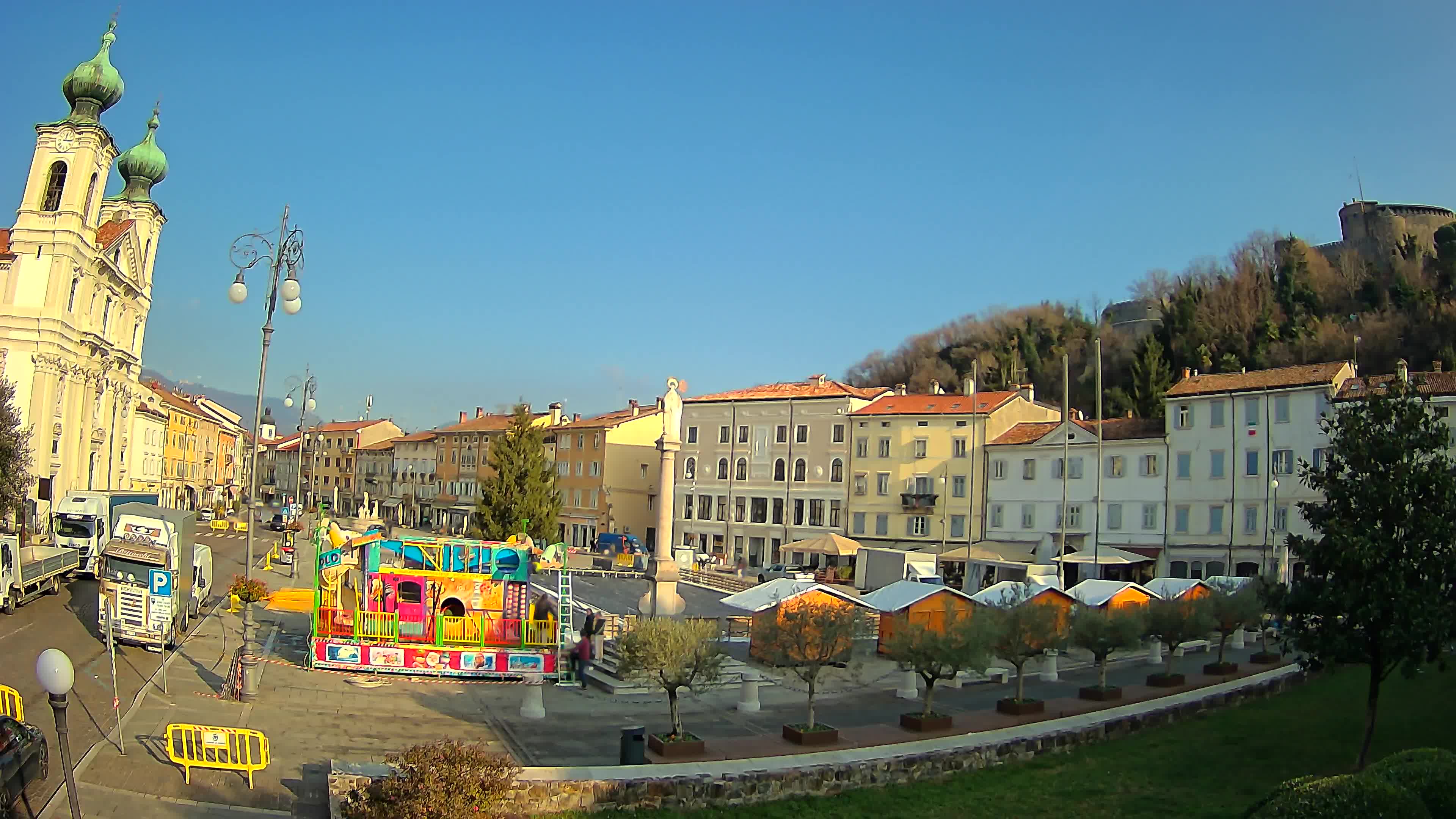 Gorizia – Plaza Vittoria – iglesia de San Pedro. Ignacio
