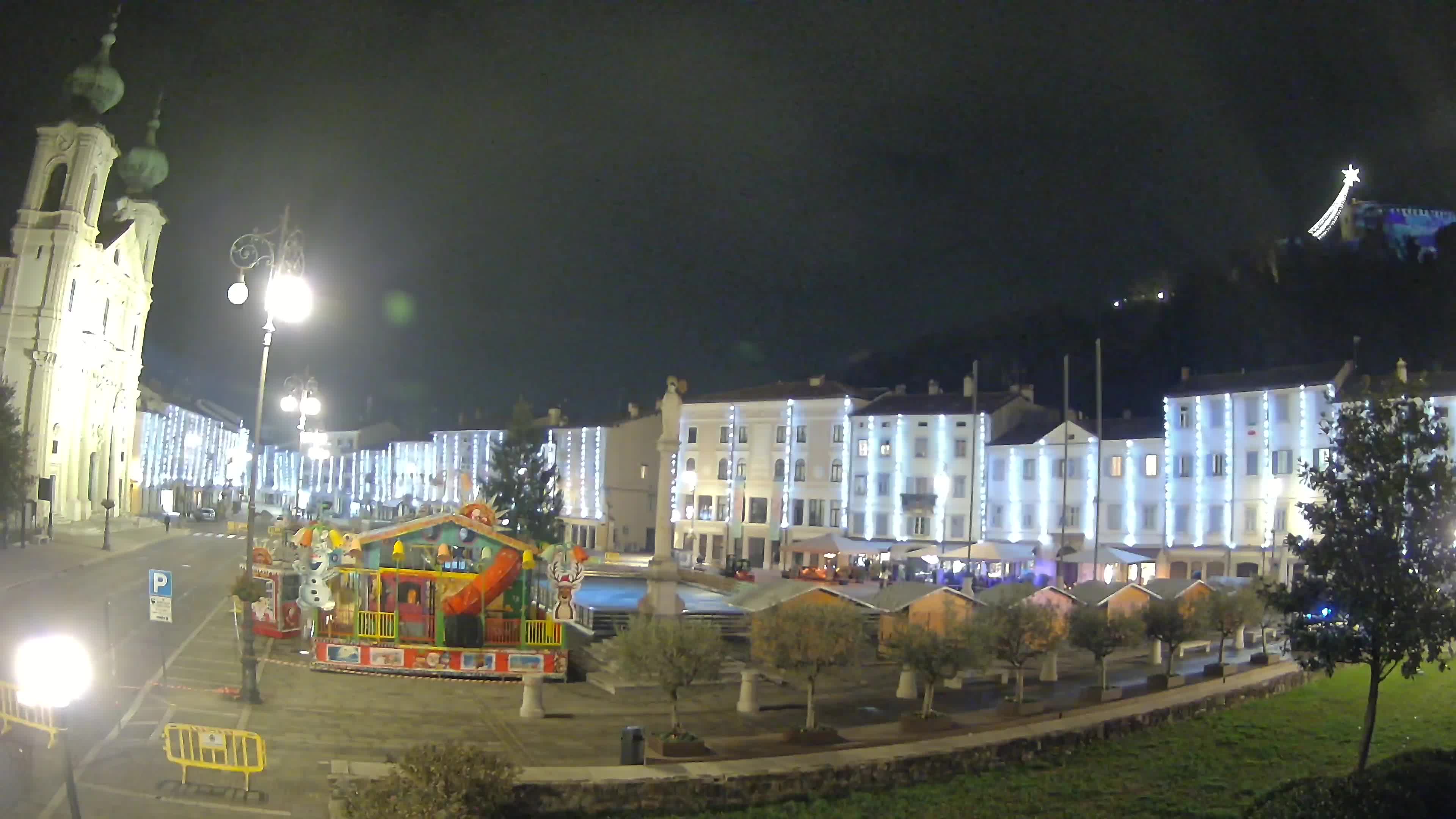 Kamera Gorica Travnik in cerkev sv. Ignacija