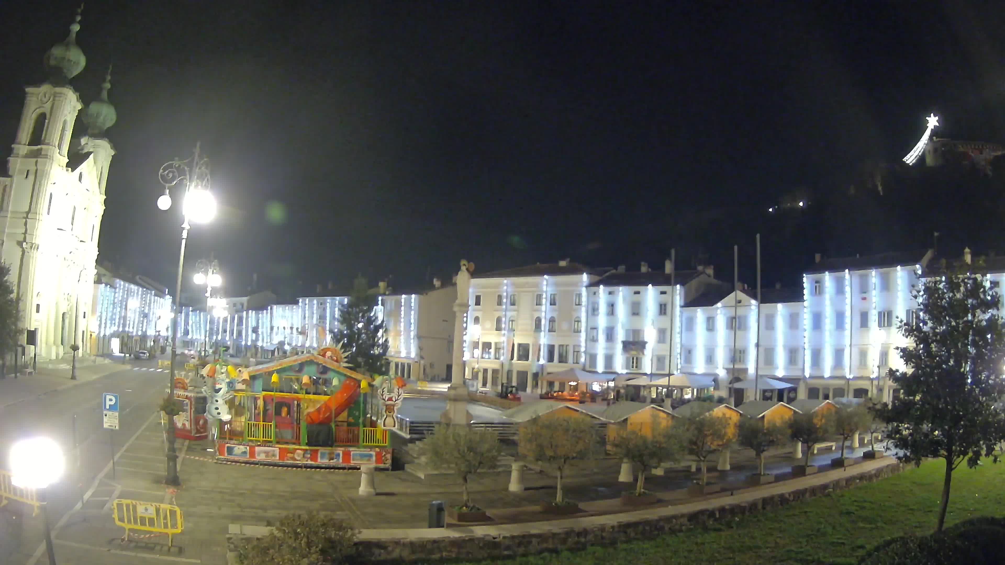 Gorizia Piazza della Vittoria e chiesa di S. Ignazio