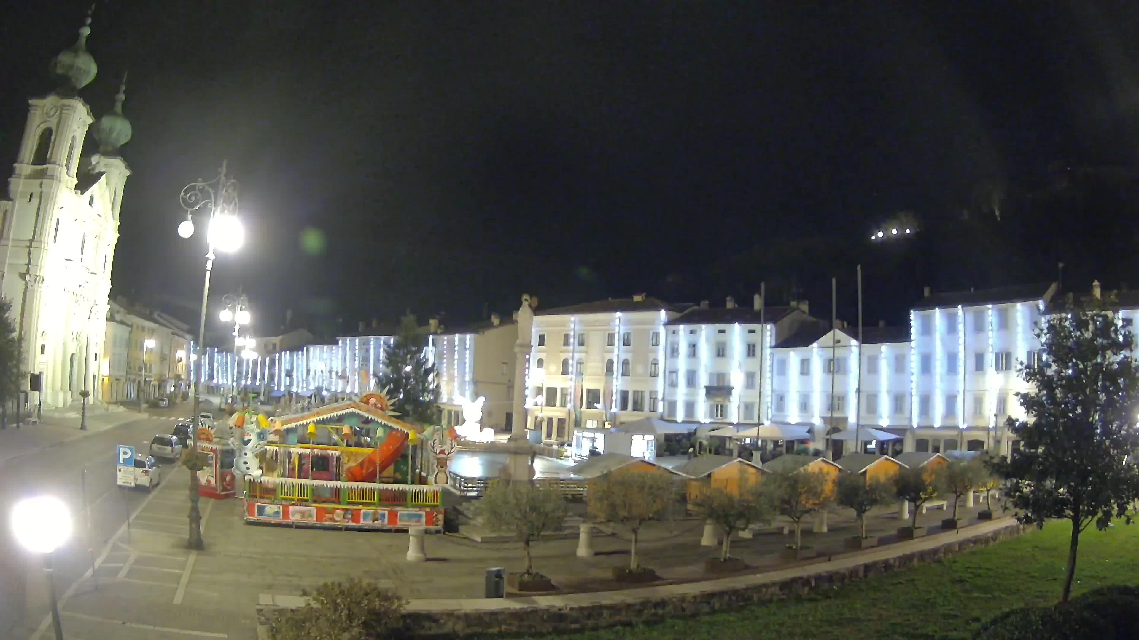 Kamera Gorica Travnik in cerkev sv. Ignacija