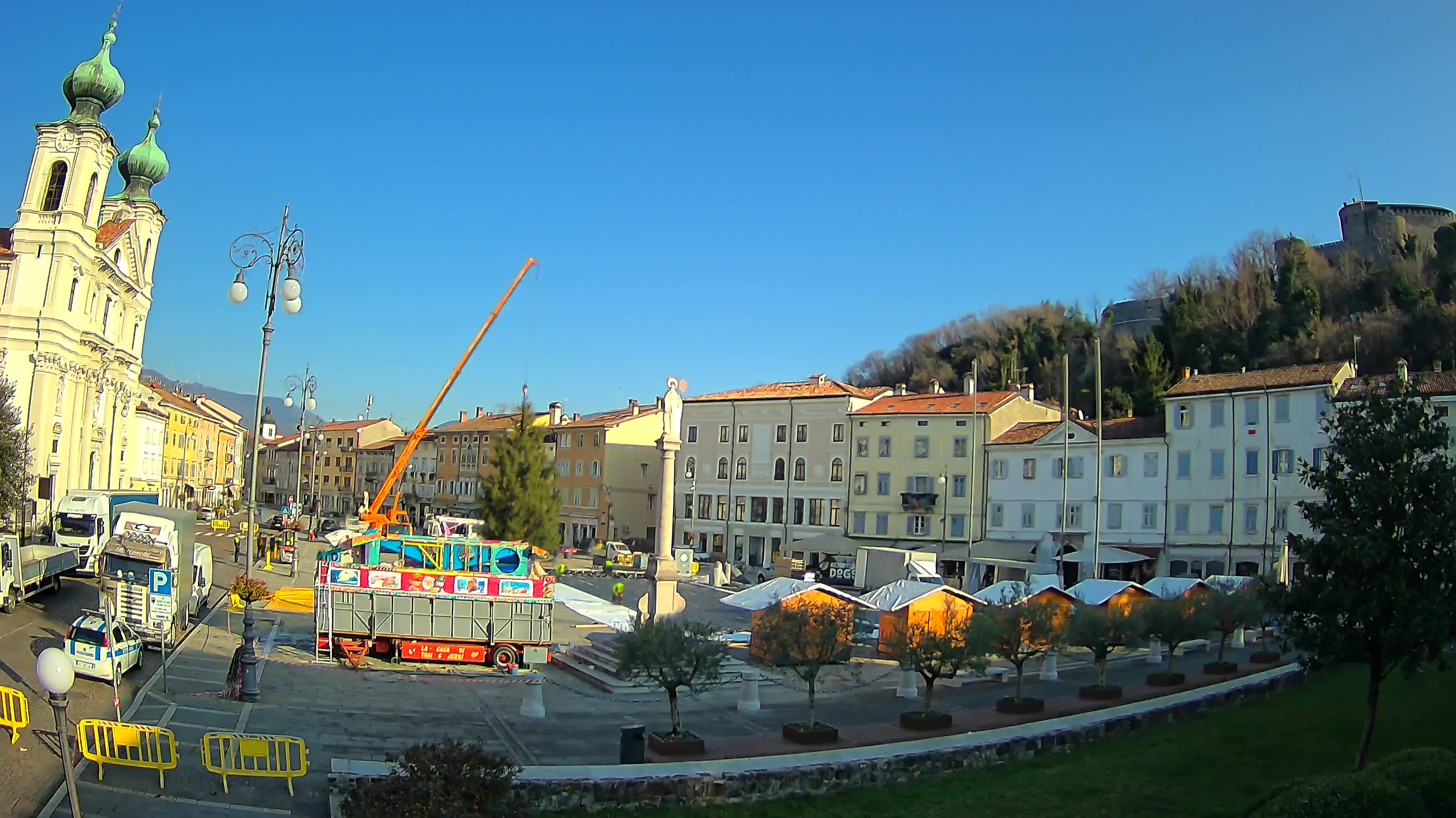 Gorizia – Plaza Vittoria – iglesia de San Pedro. Ignacio