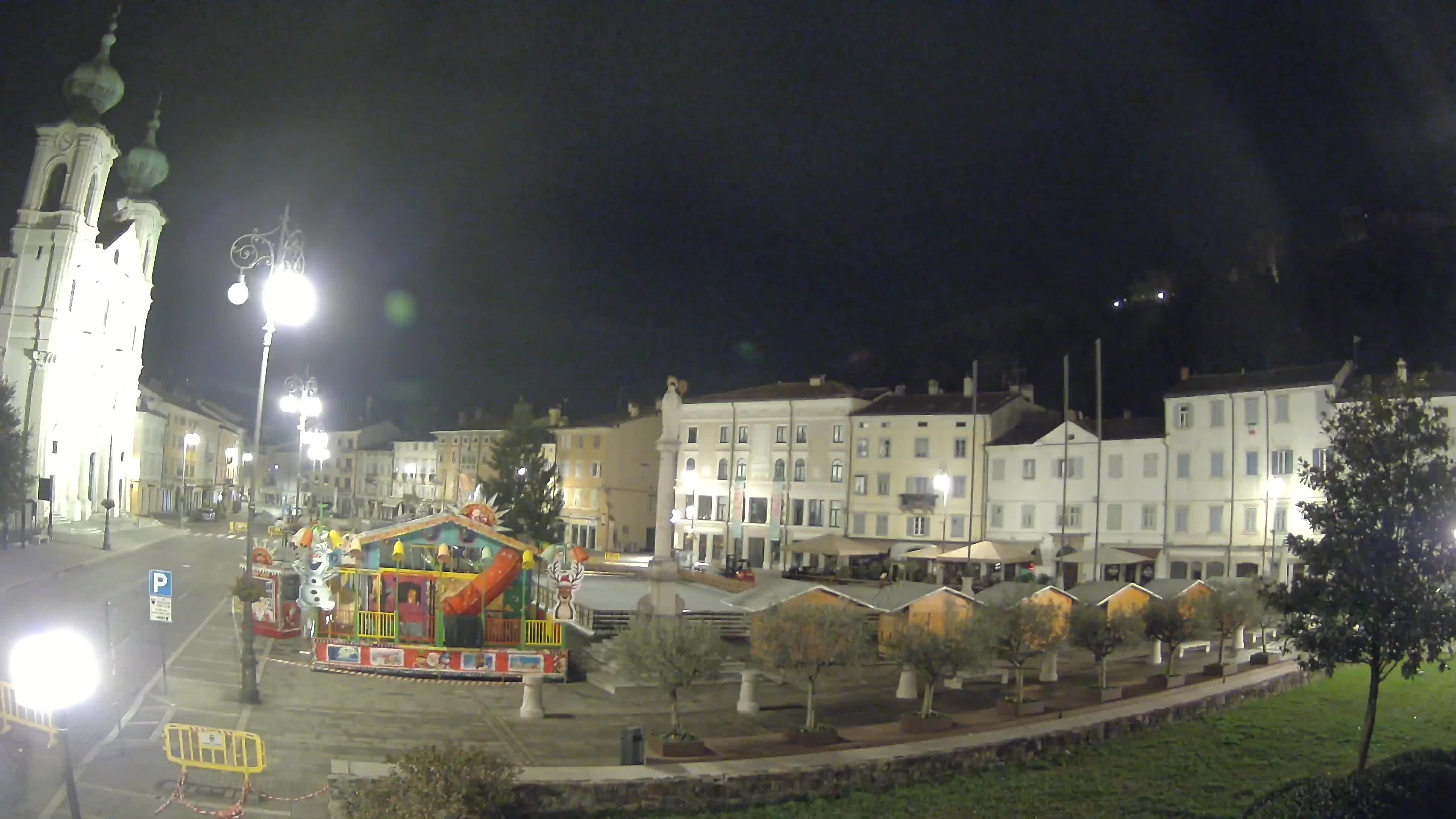 Kamera Gorica Travnik in cerkev sv. Ignacija