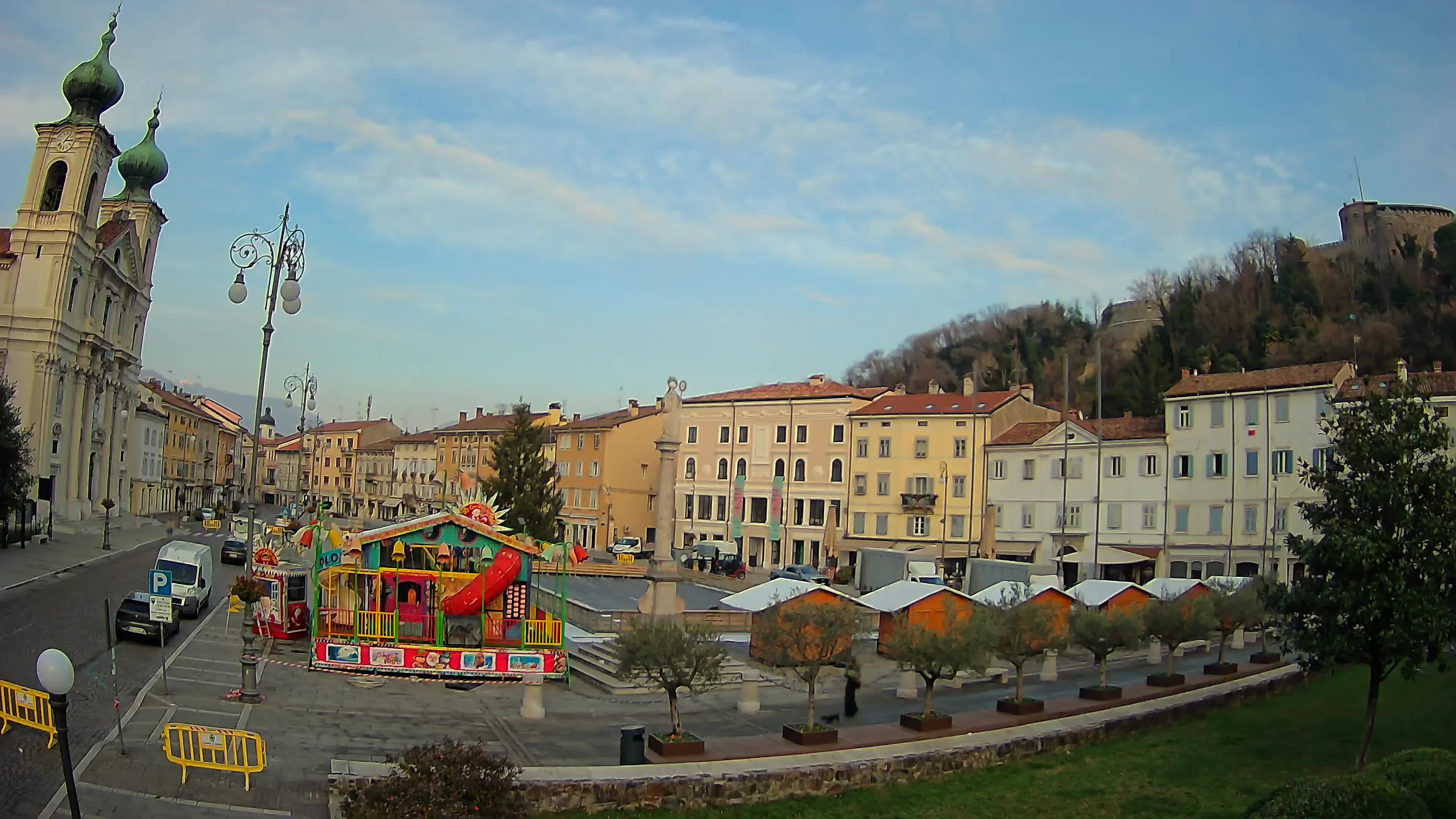 Gorizia Piazza della Vittoria e chiesa di S. Ignazio