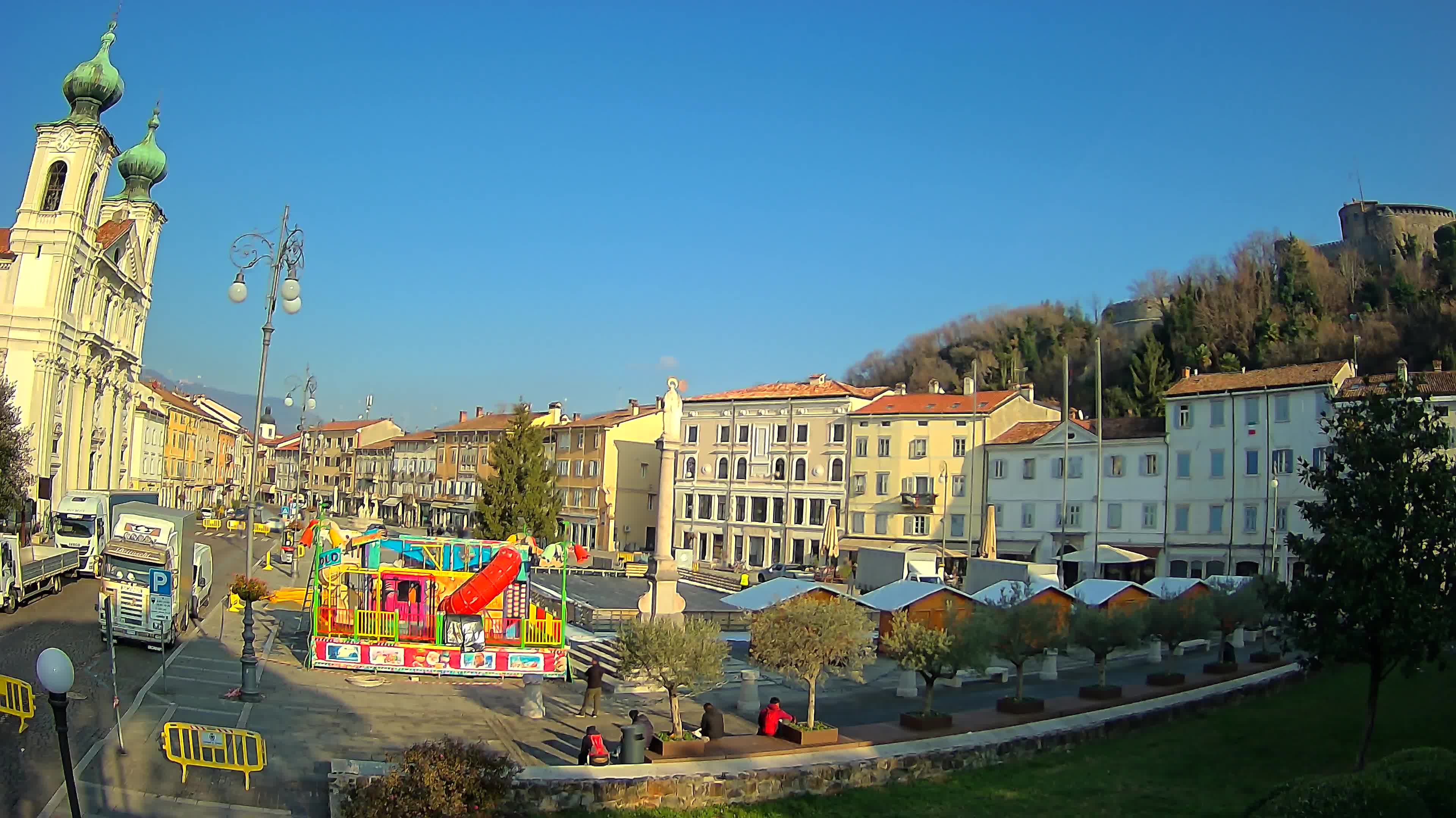 Gorizia – Plaza Vittoria – iglesia de San Pedro. Ignacio
