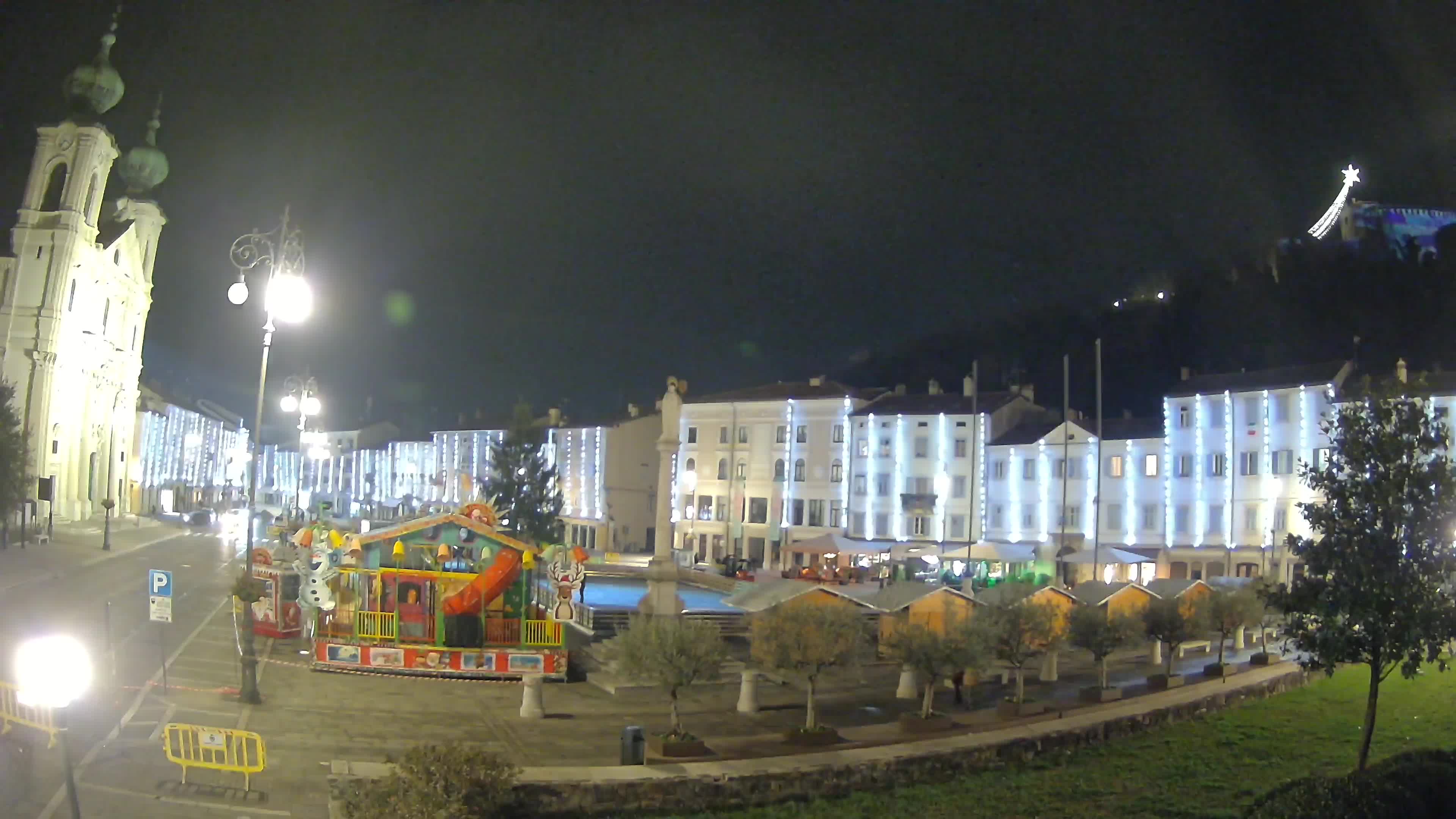 Kamera Gorica Travnik in cerkev sv. Ignacija