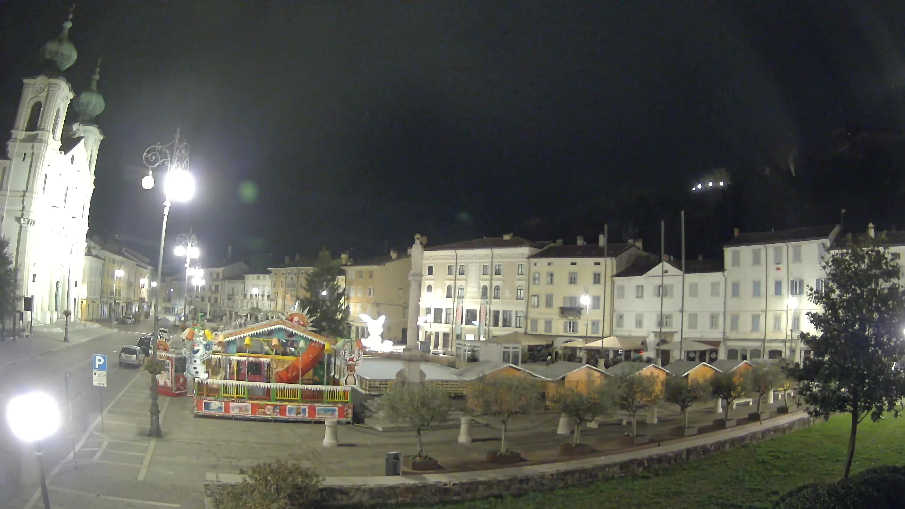 Kamera Gorica Travnik in cerkev sv. Ignacija