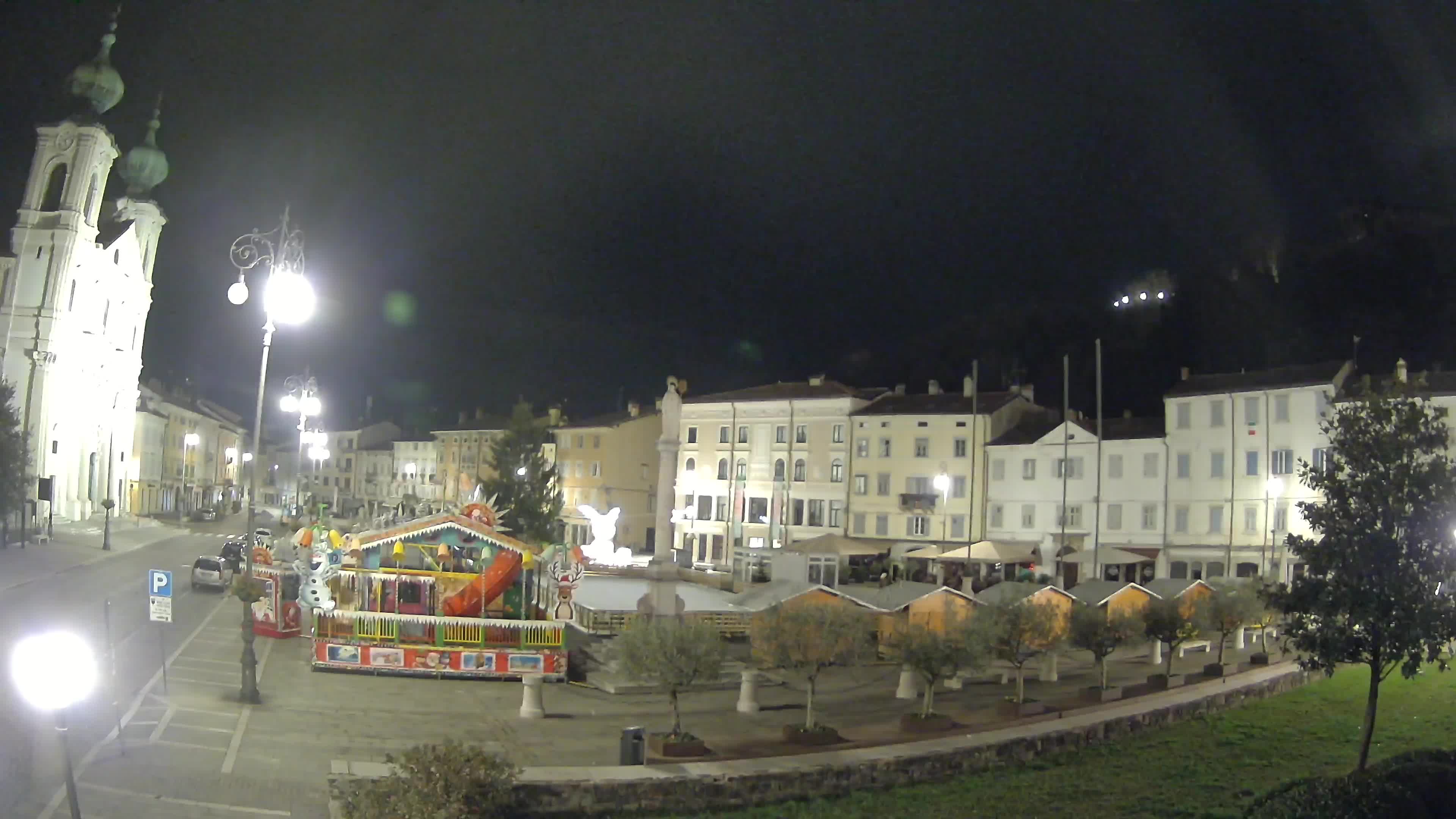Kamera Gorica Travnik in cerkev sv. Ignacija