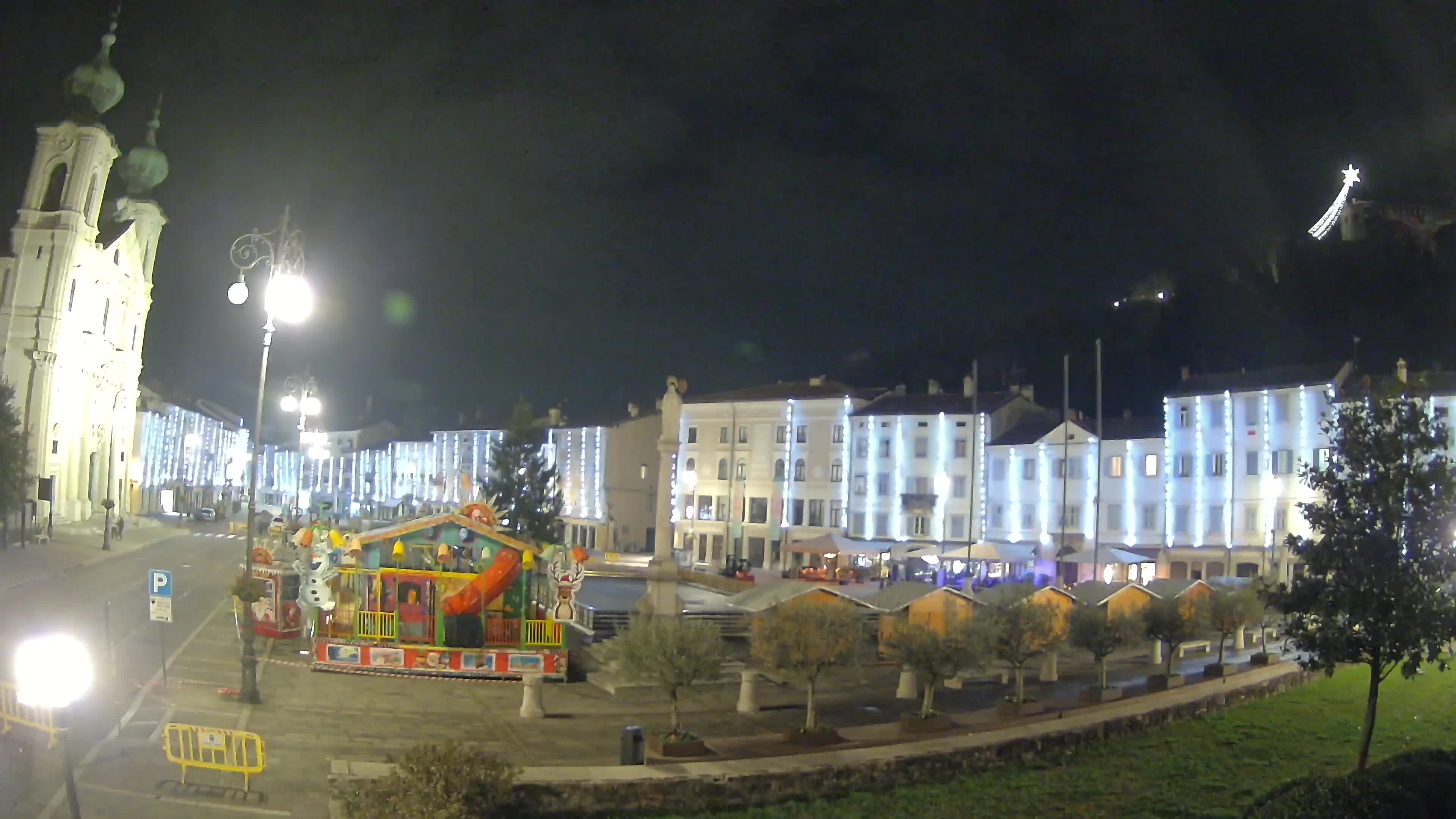 Kamera Gorica Travnik in cerkev sv. Ignacija