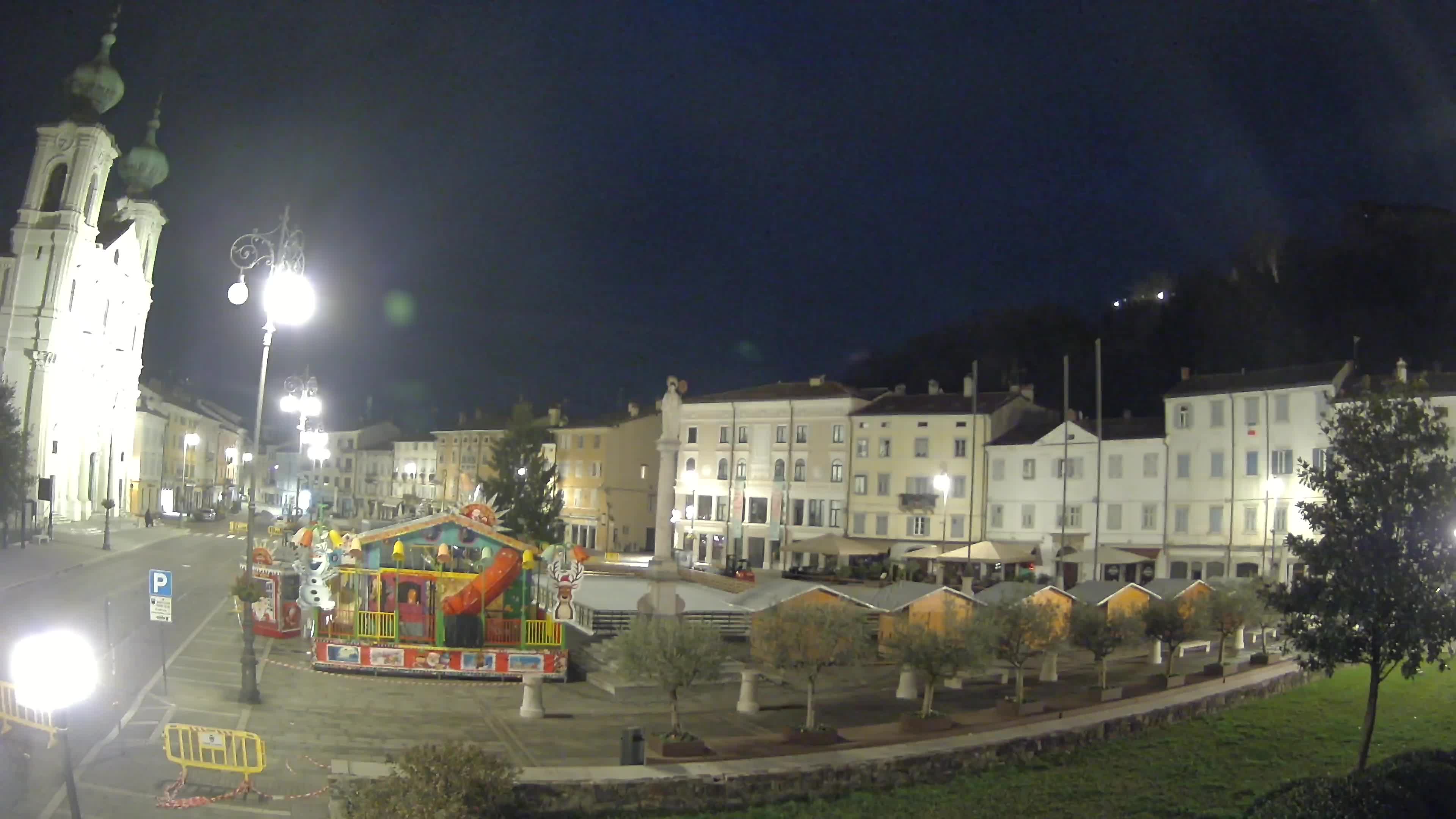 Gorizia – Plaza Vittoria – iglesia de San Pedro. Ignacio