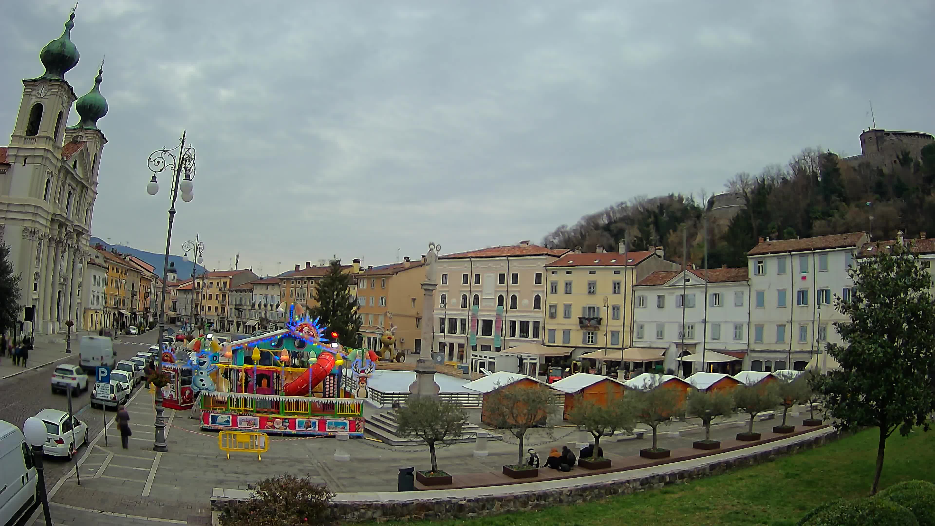 Gorizia – Plaza Vittoria – iglesia de San Pedro. Ignacio