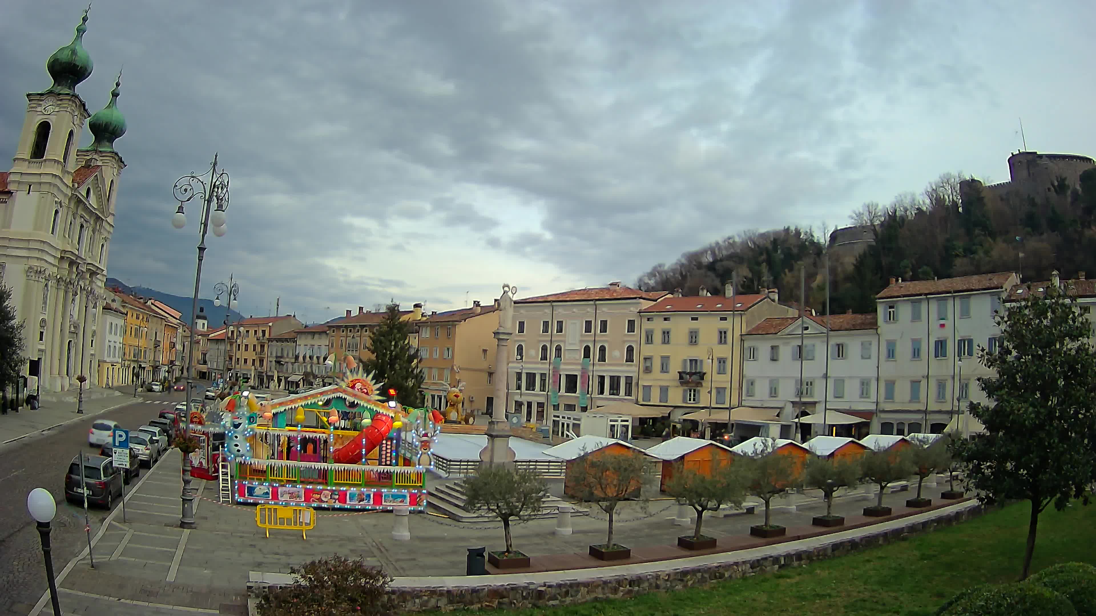 Gorizia Piazza della Vittoria e chiesa di S. Ignazio