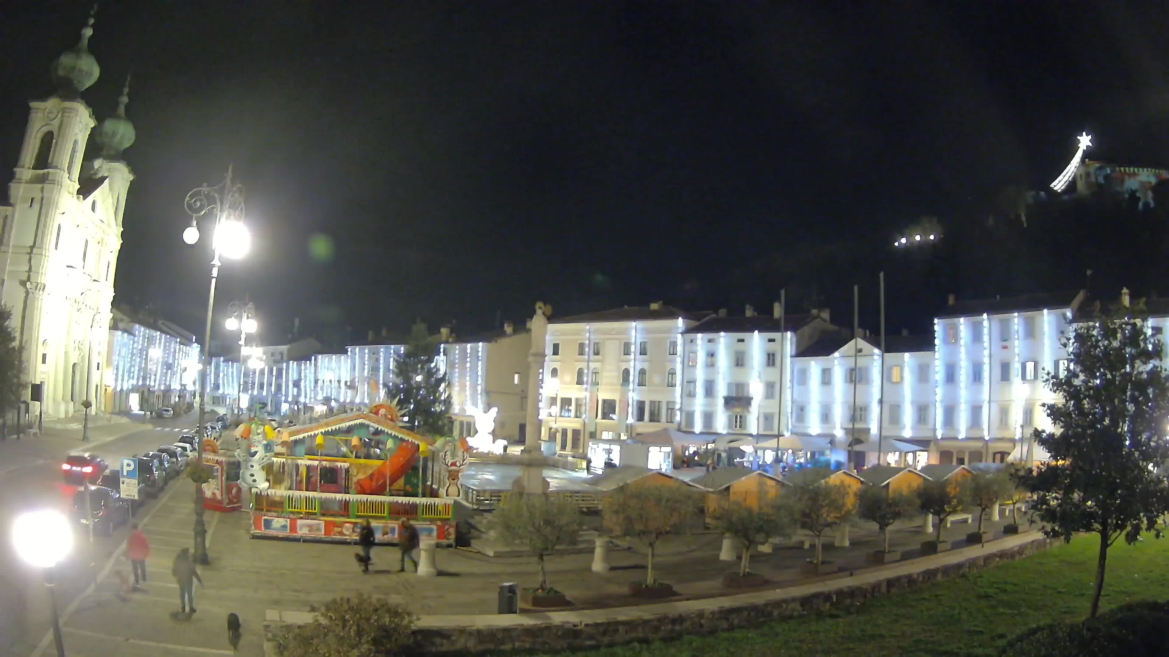 Kamera Gorica Travnik in cerkev sv. Ignacija