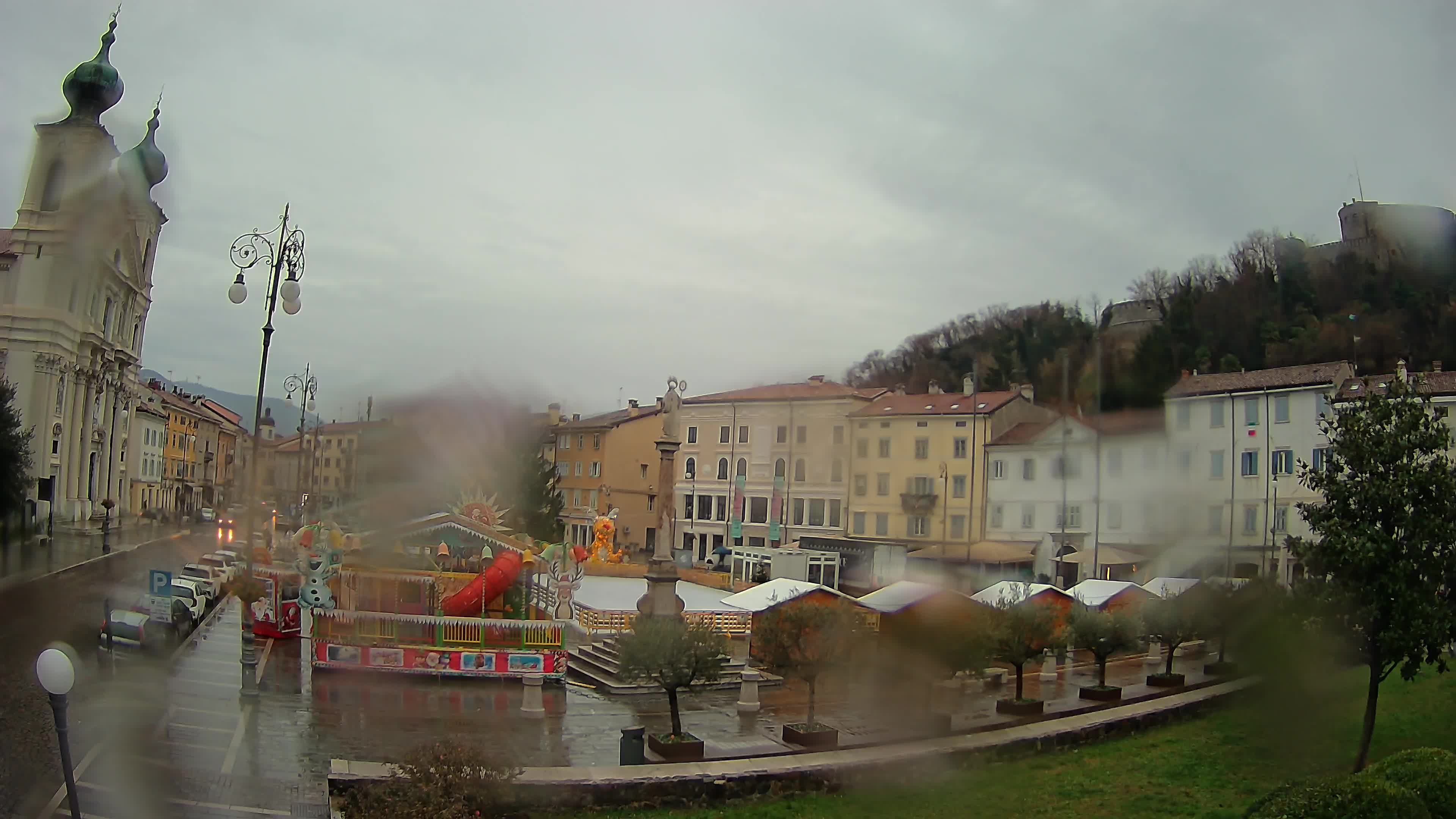 Gorizia Piazza della Vittoria e chiesa di S. Ignazio