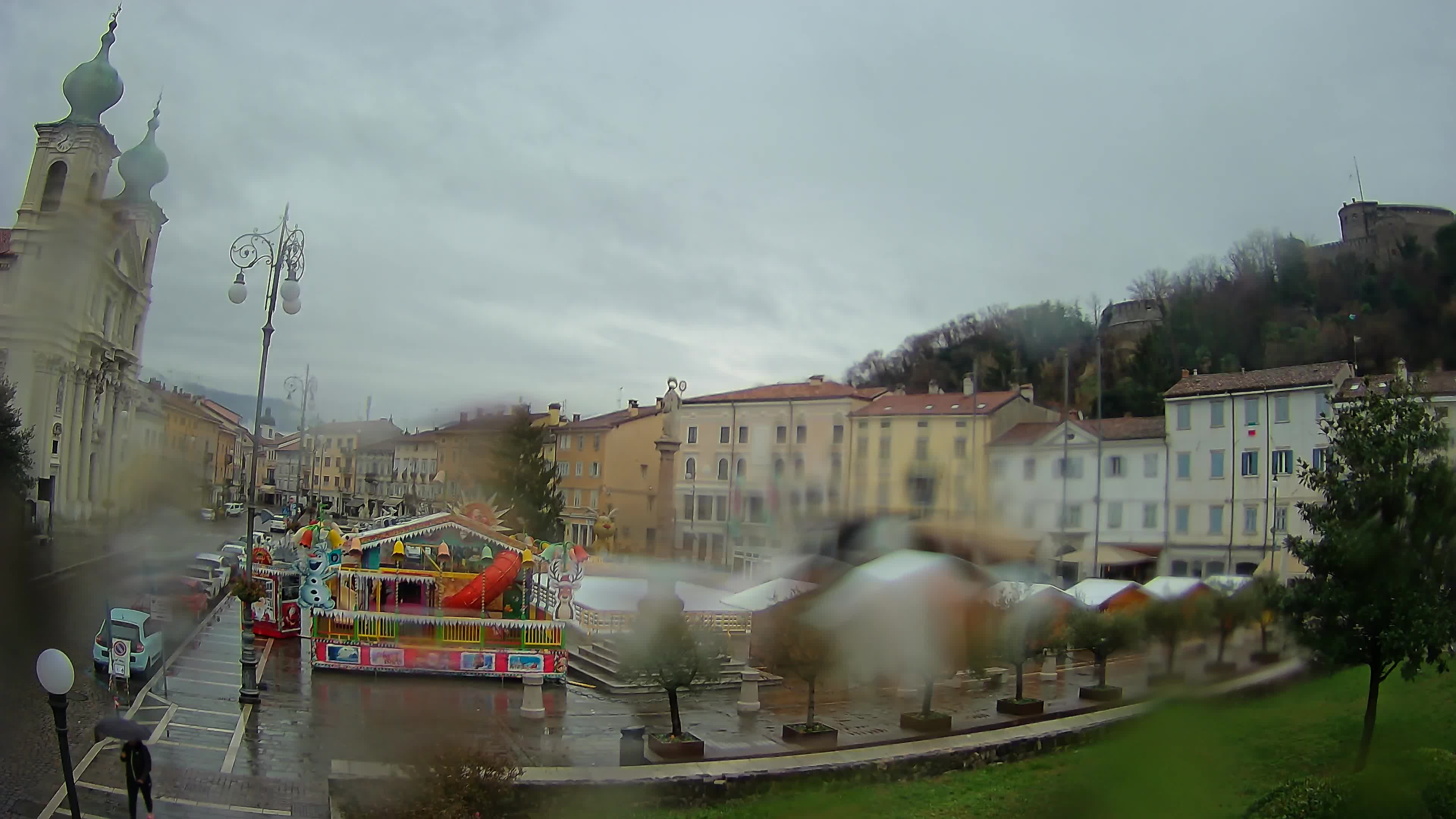 Gorizia Piazza della Vittoria e chiesa di S. Ignazio