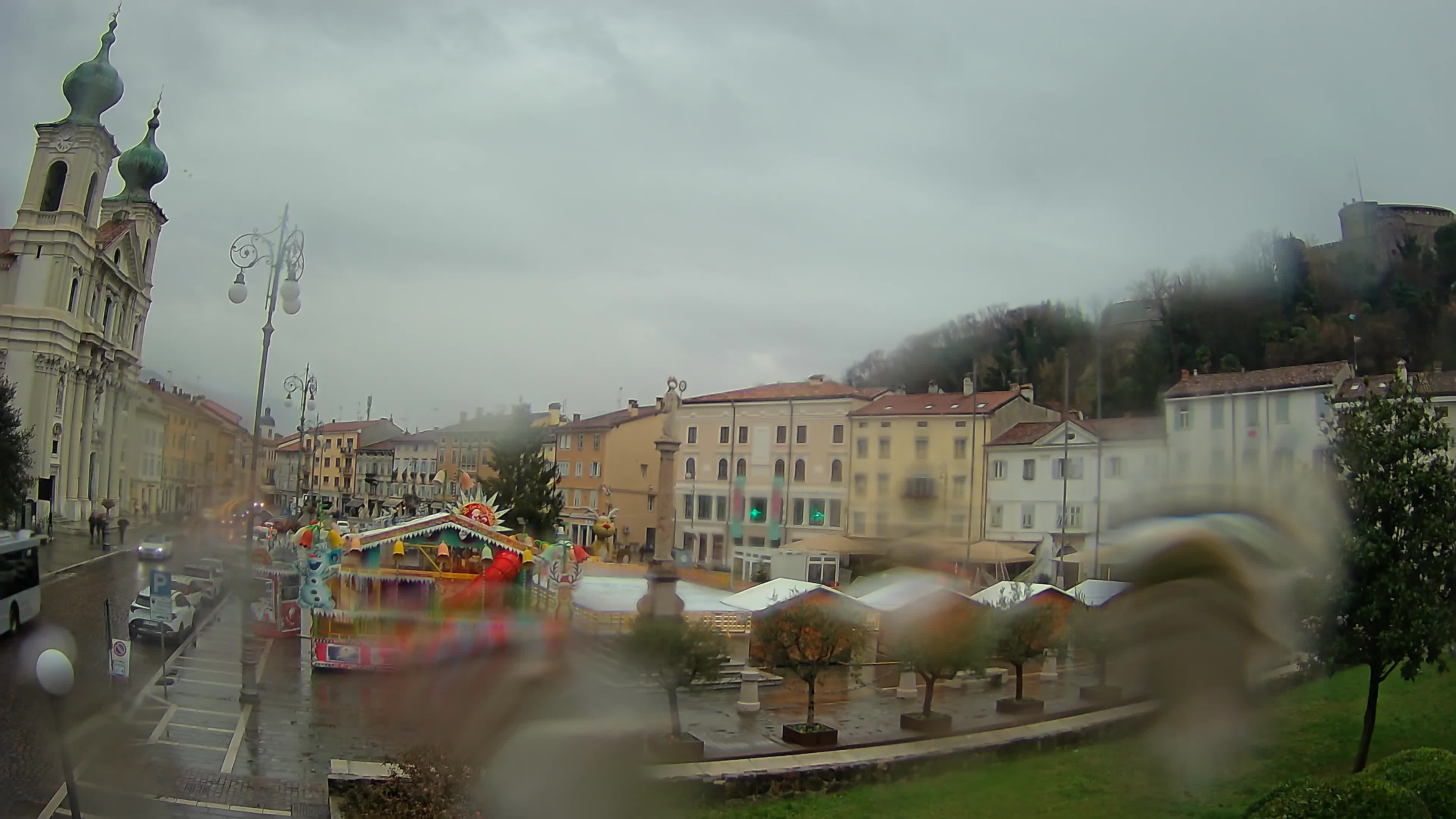 Gorizia Piazza della Vittoria e chiesa di S. Ignazio