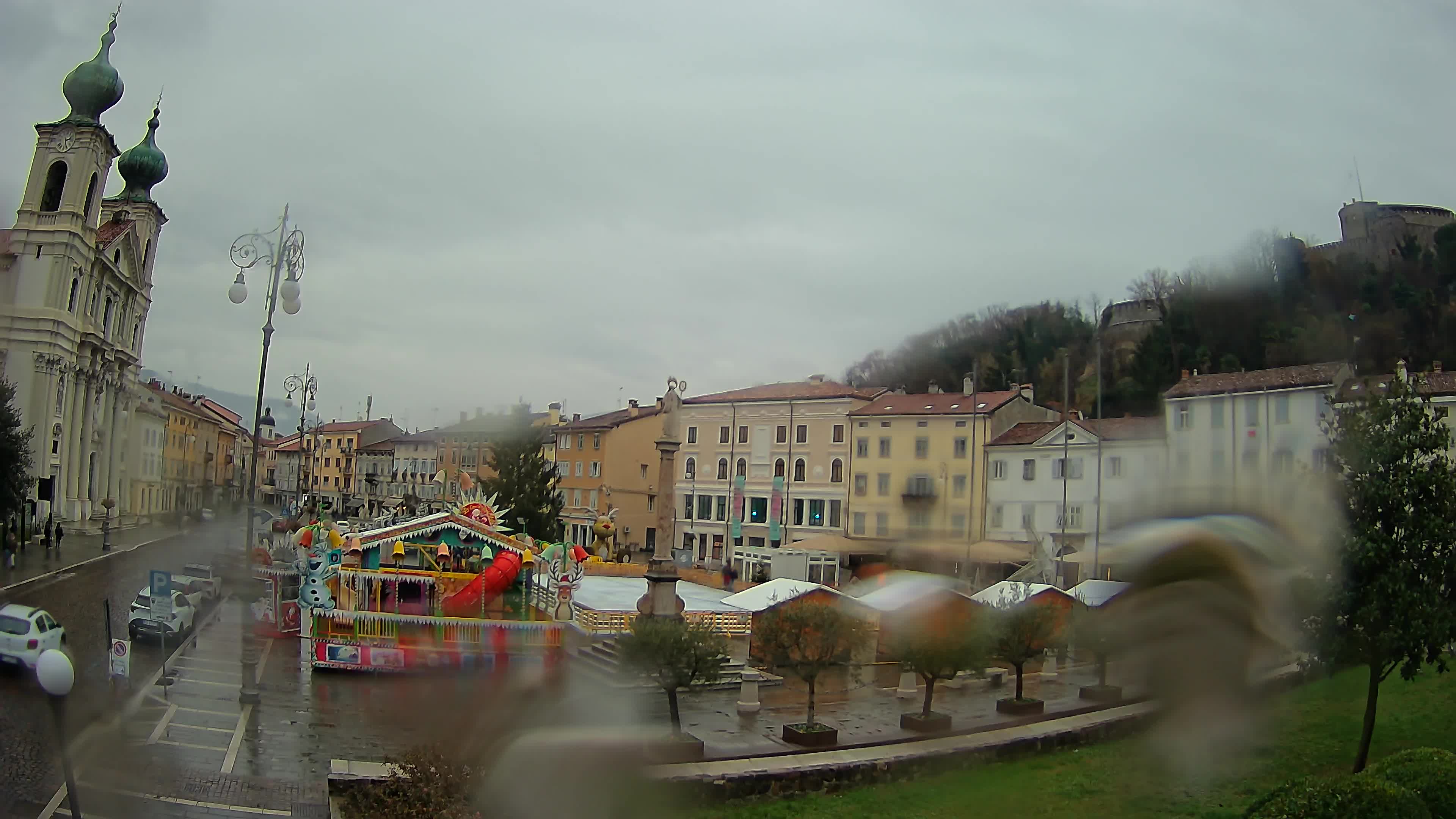 Gorizia – Plaza Vittoria – iglesia de San Pedro. Ignacio