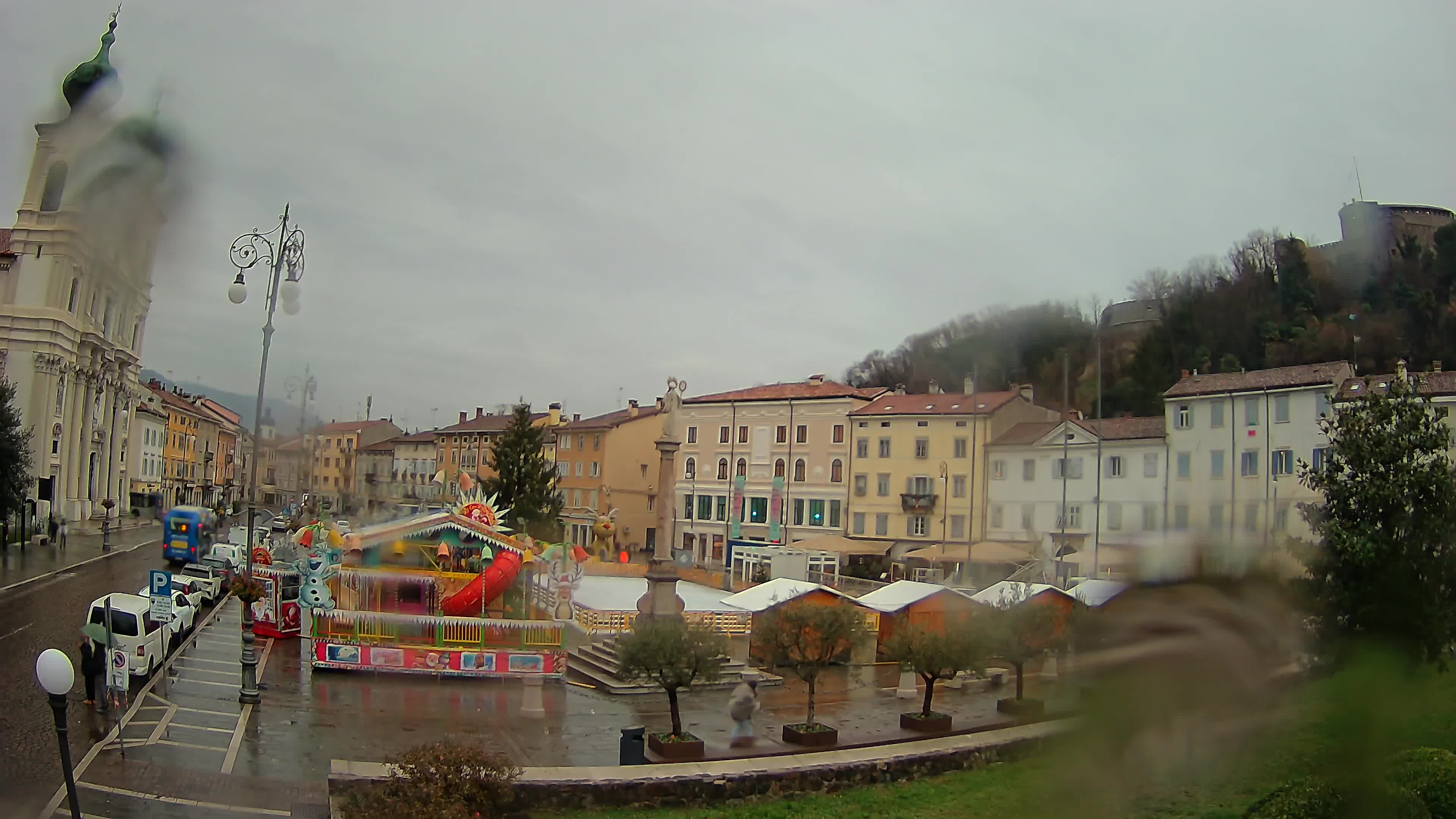 Gorizia – Plaza Vittoria – iglesia de San Pedro. Ignacio