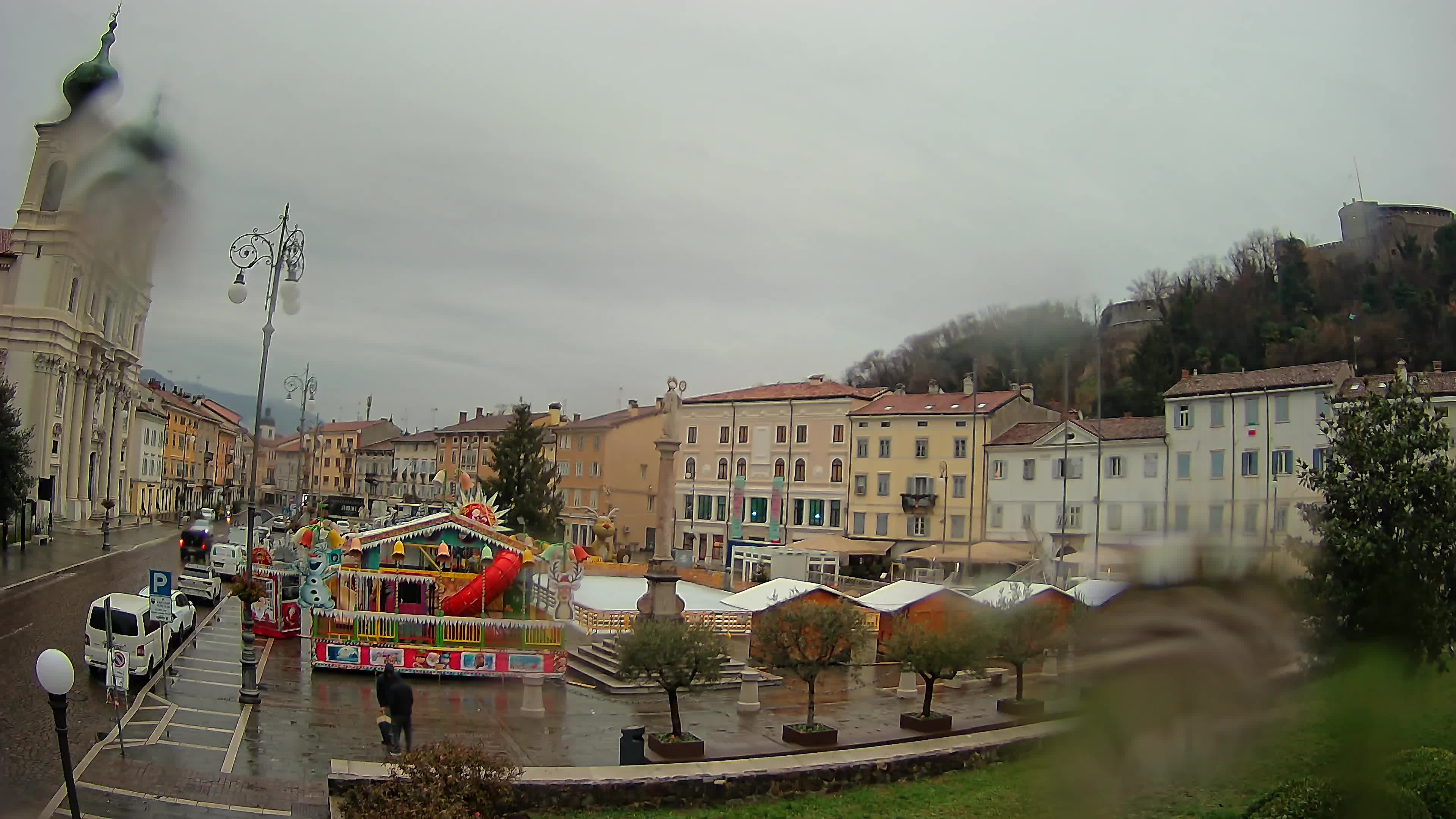 Gorizia – Plaza Vittoria – iglesia de San Pedro. Ignacio