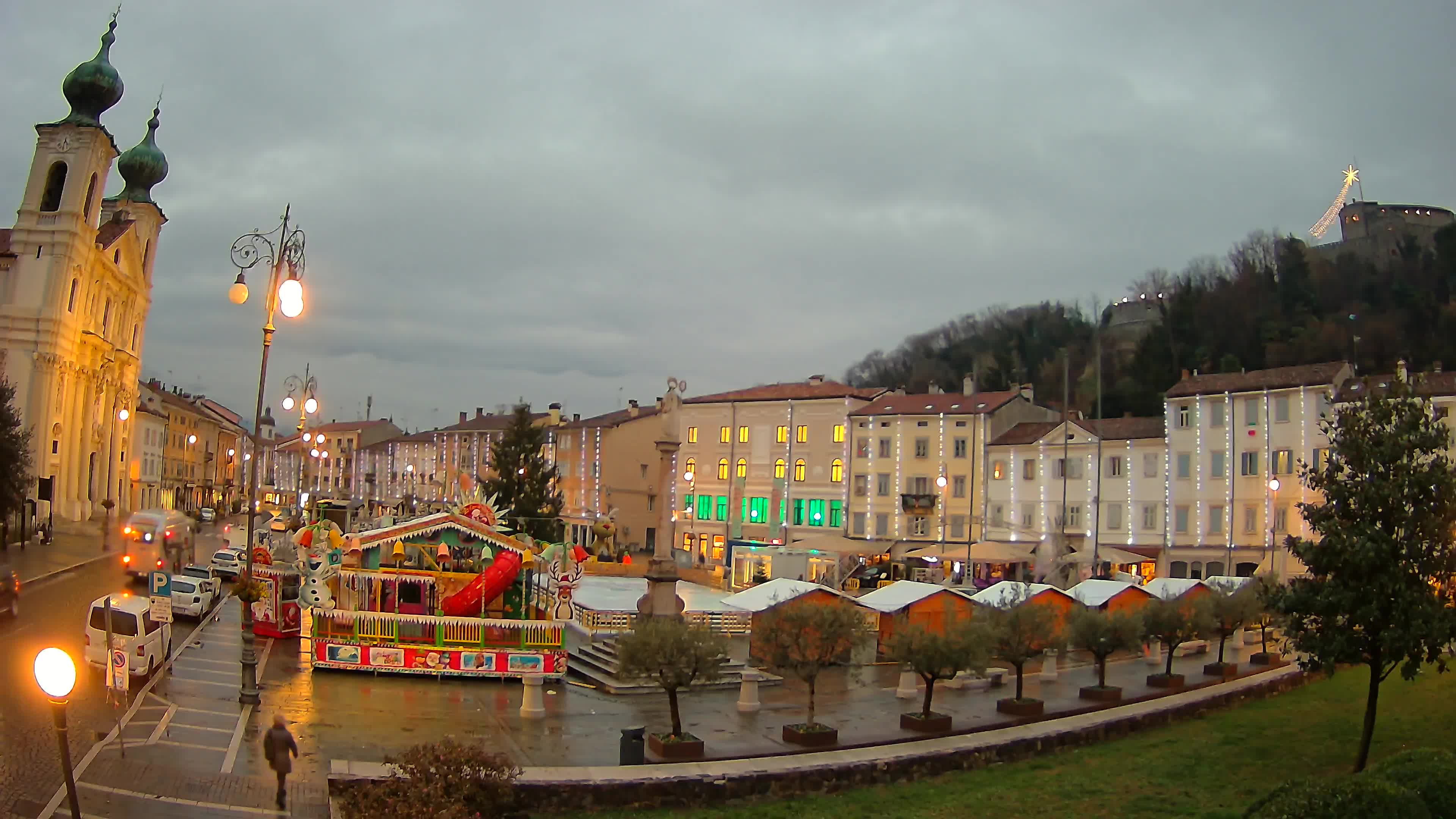 Gorizia – Plaza Vittoria – iglesia de San Pedro. Ignacio