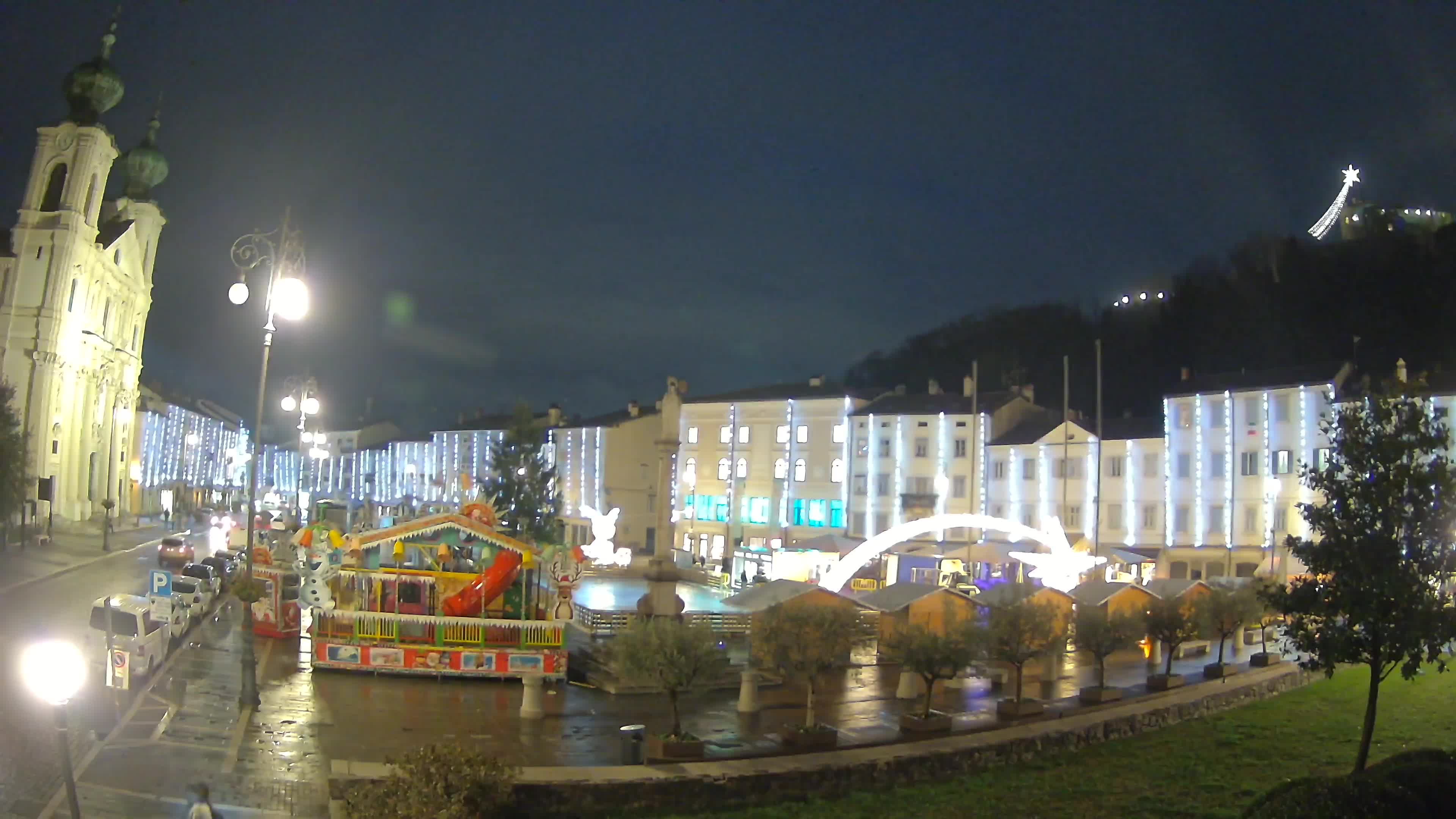 Kamera Gorica Travnik in cerkev sv. Ignacija