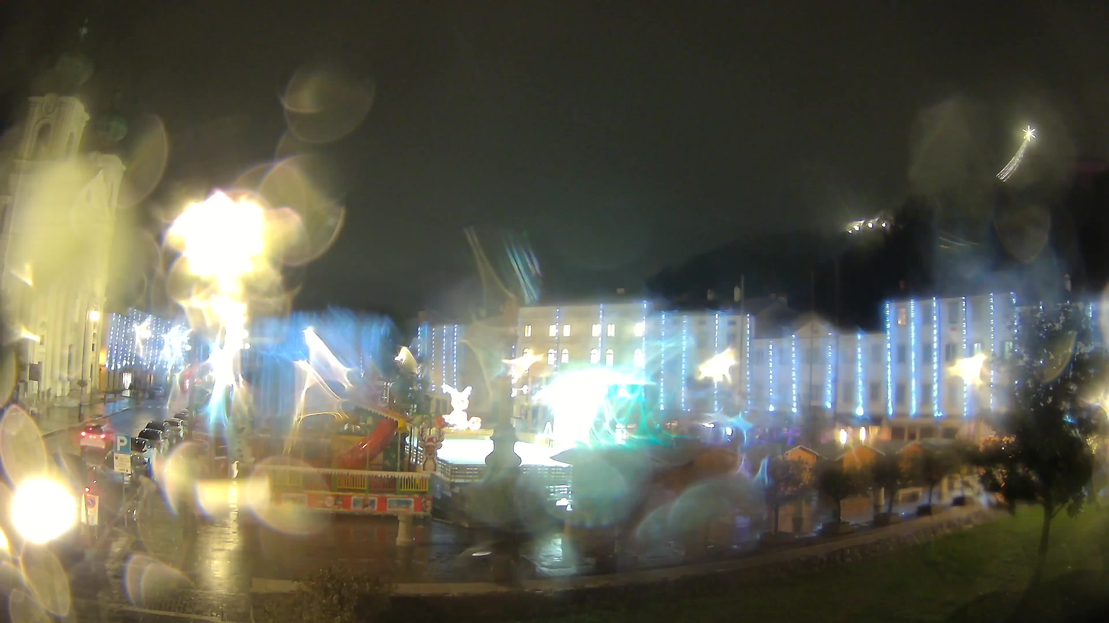 Kamera Gorica Travnik in cerkev sv. Ignacija