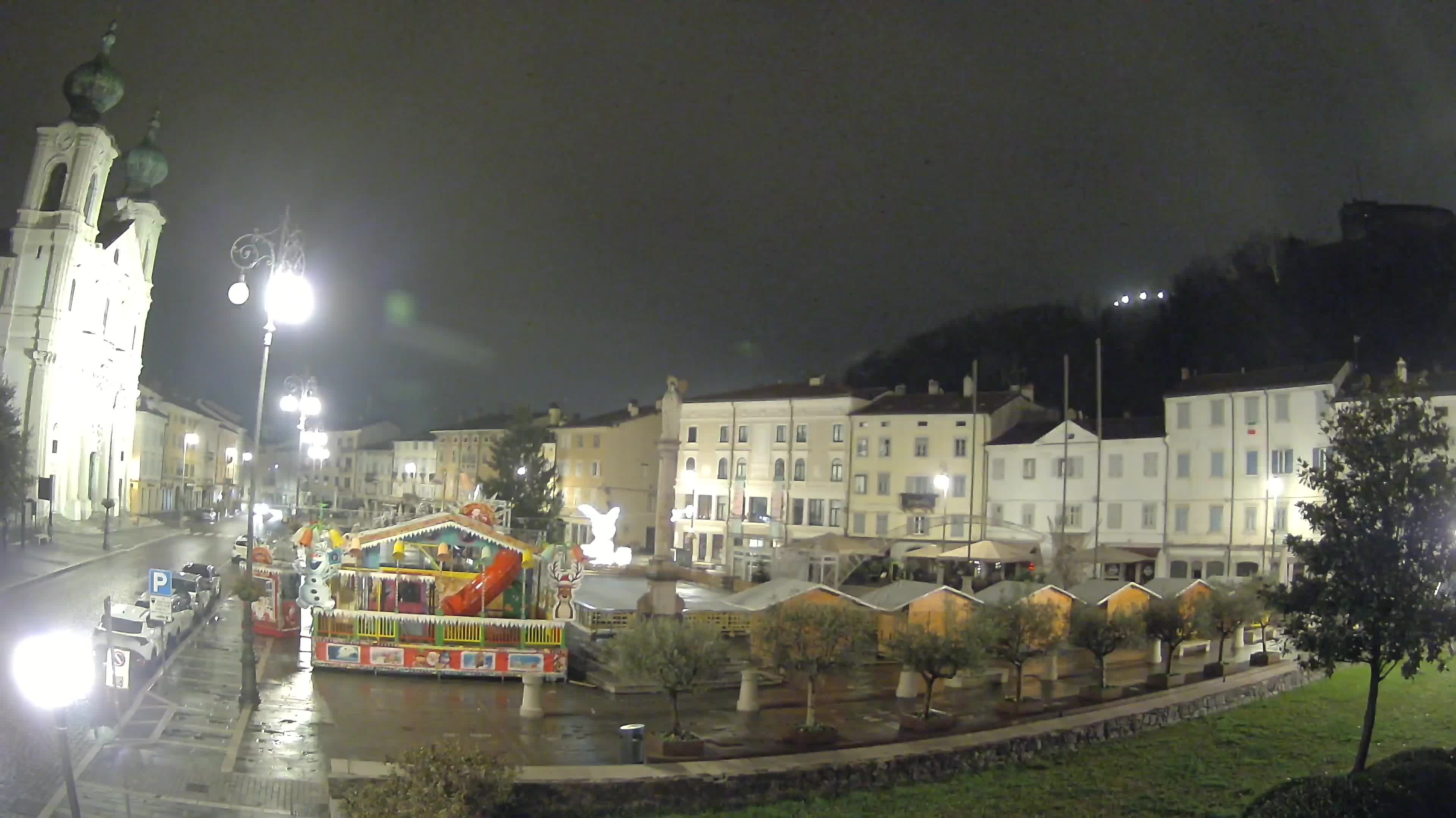 Gorizia Piazza della Vittoria e chiesa di S. Ignazio