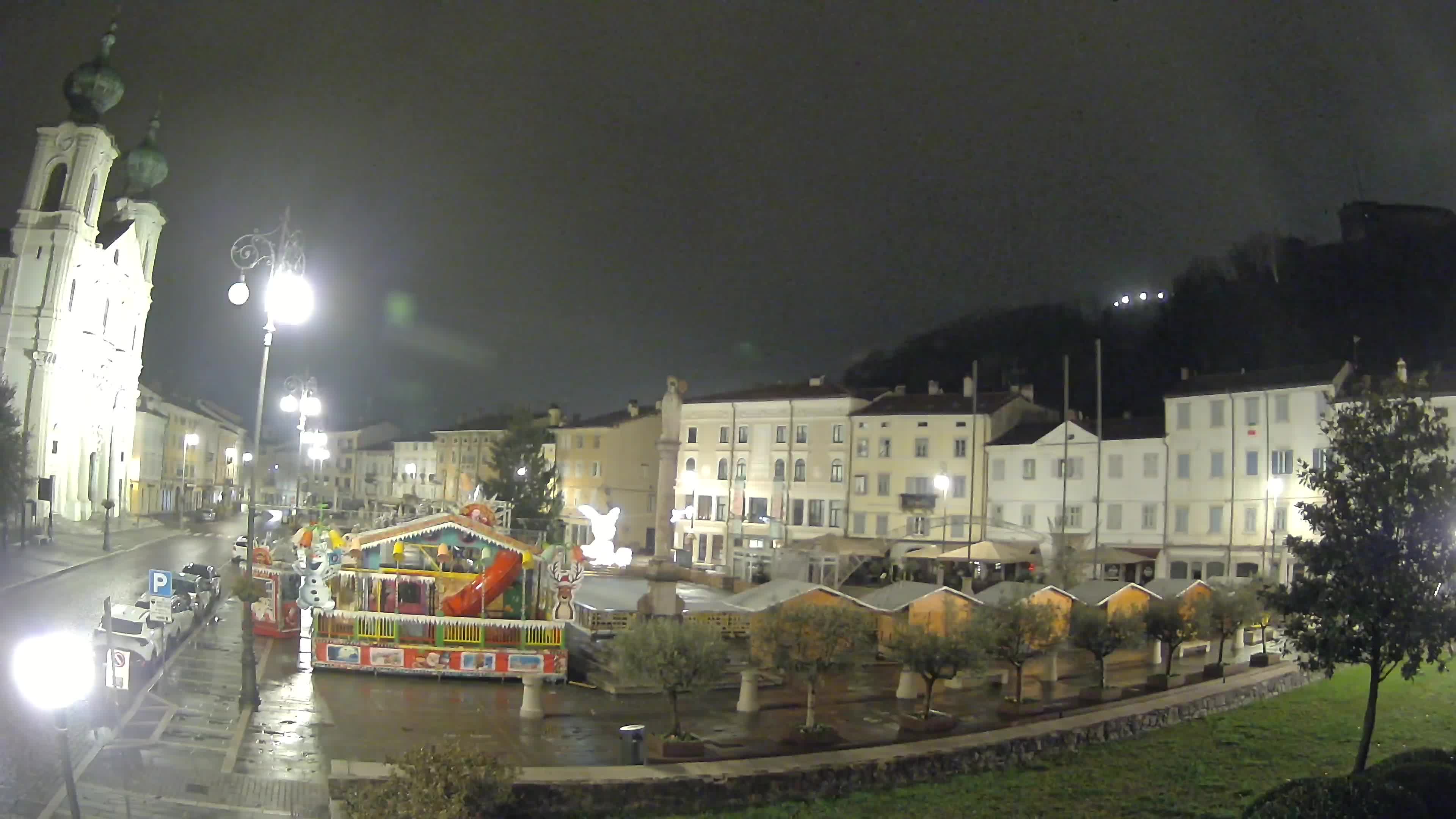 Kamera Gorica Travnik in cerkev sv. Ignacija