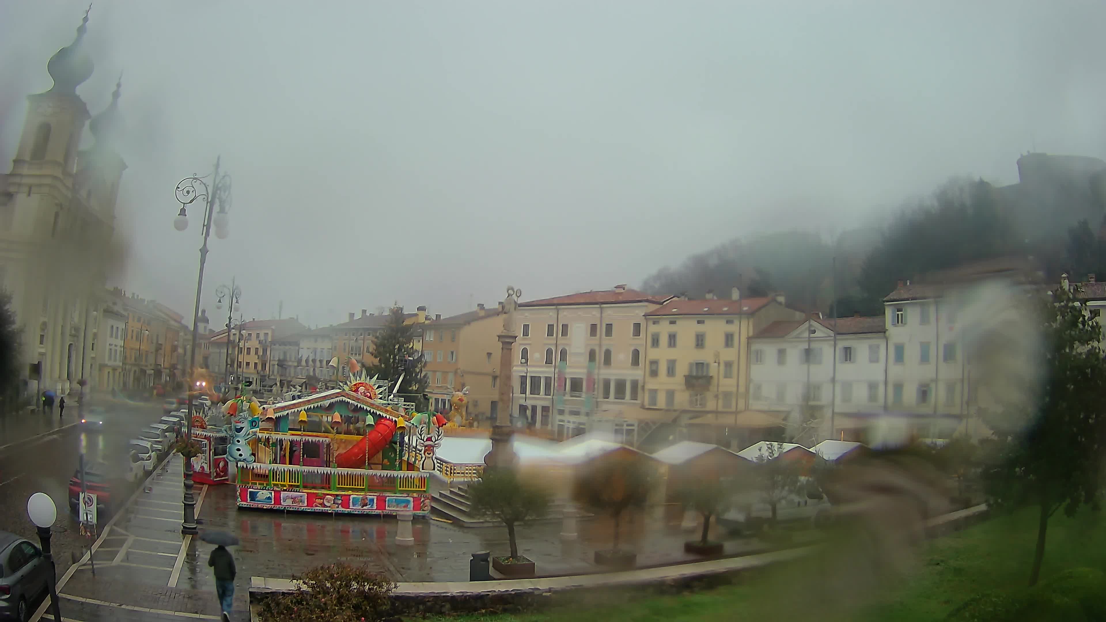Gorizia – Plaza Vittoria – iglesia de San Pedro. Ignacio