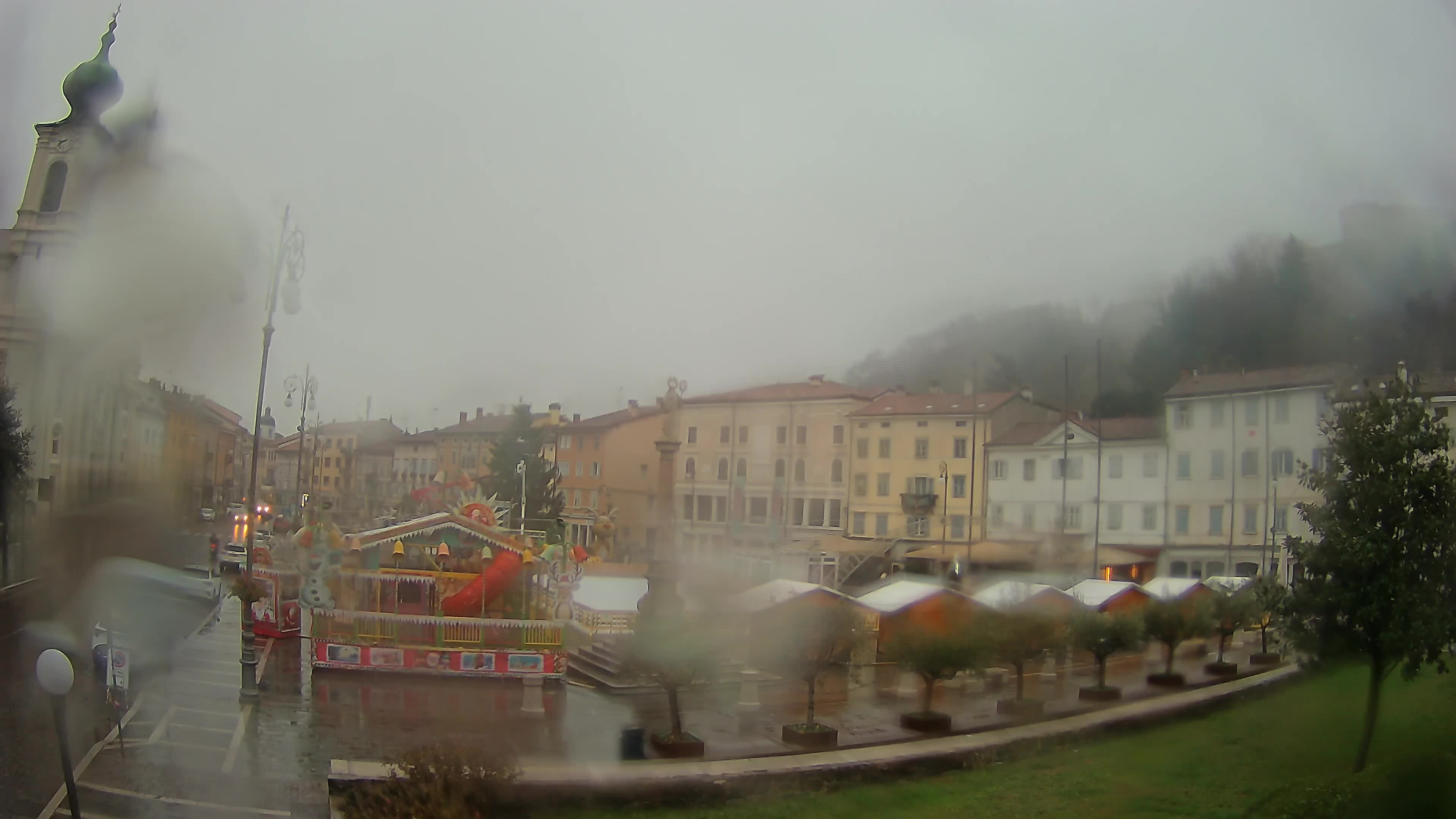 Gorizia Piazza della Vittoria e chiesa di S. Ignazio