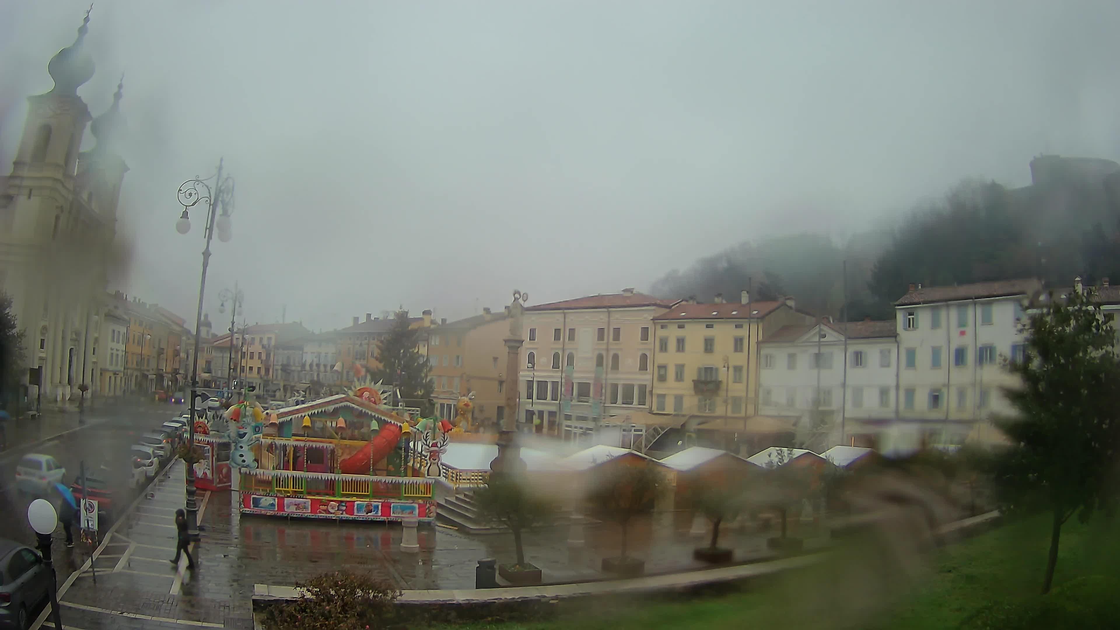 Gorizia Piazza della Vittoria e chiesa di S. Ignazio